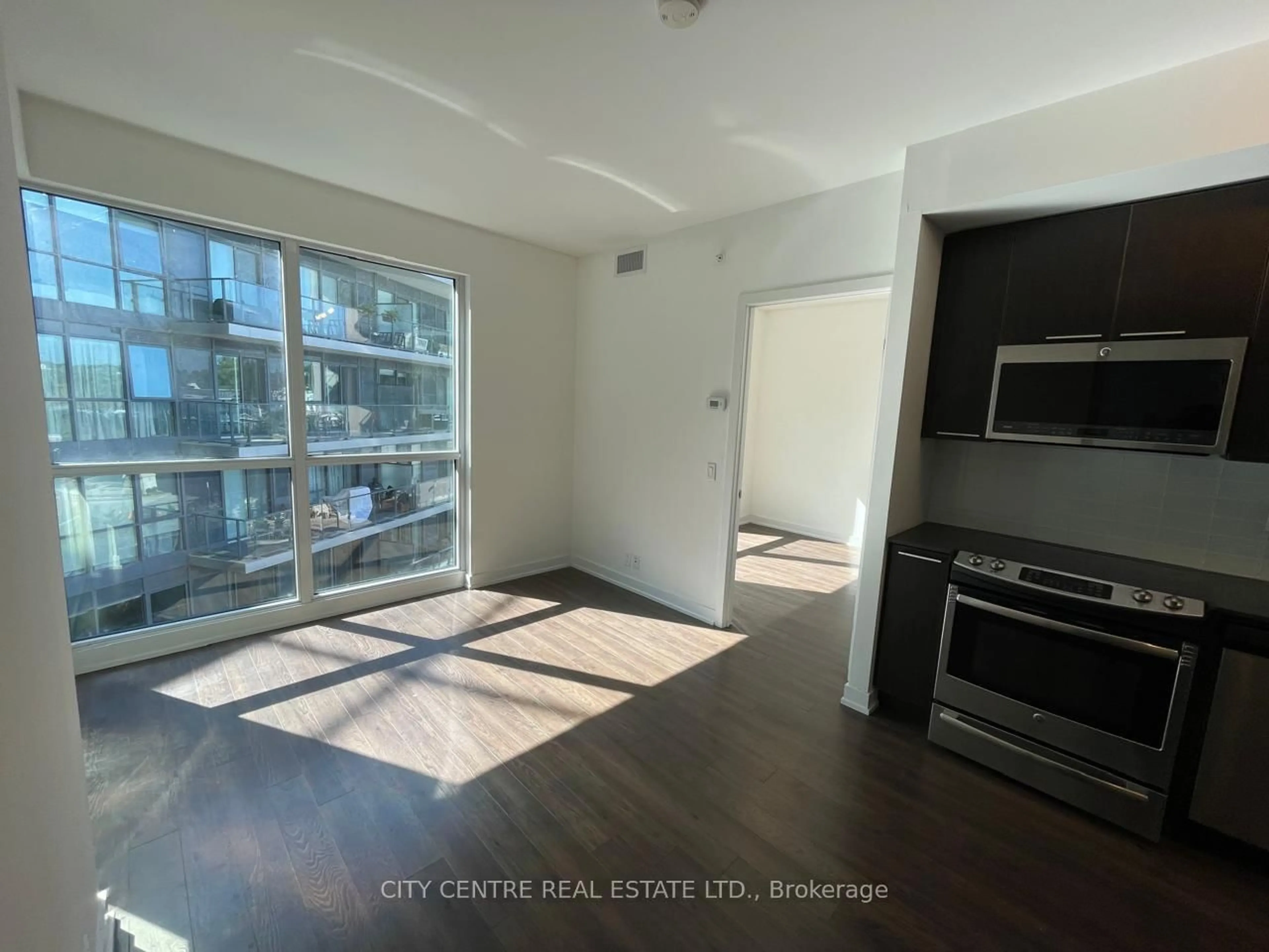 A pic of a room for 10 Park Lawn Rd #522, Toronto Ontario M8V 0H9