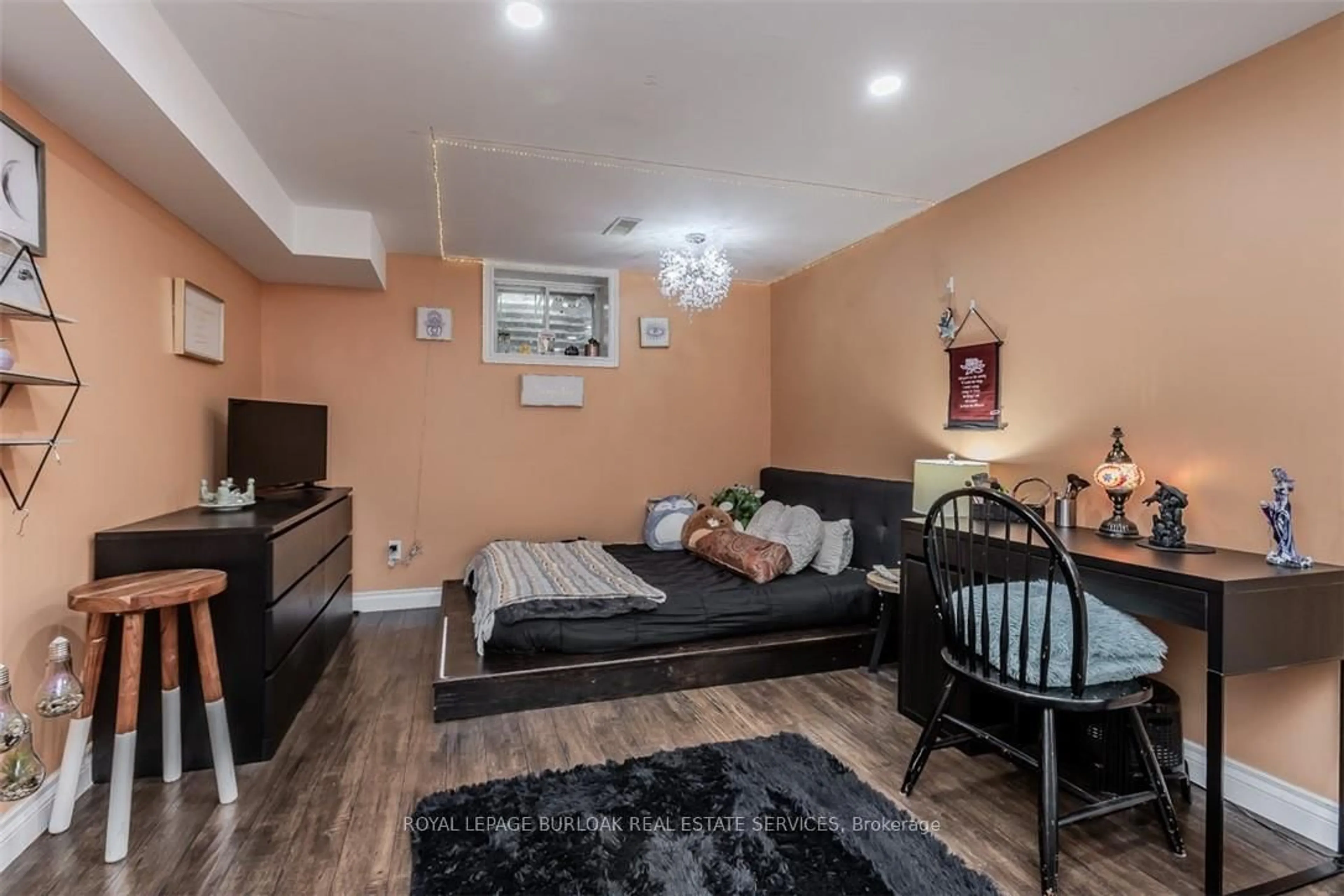 Unknown for 5253 Bromley Rd, Burlington Ontario L7L 3G1