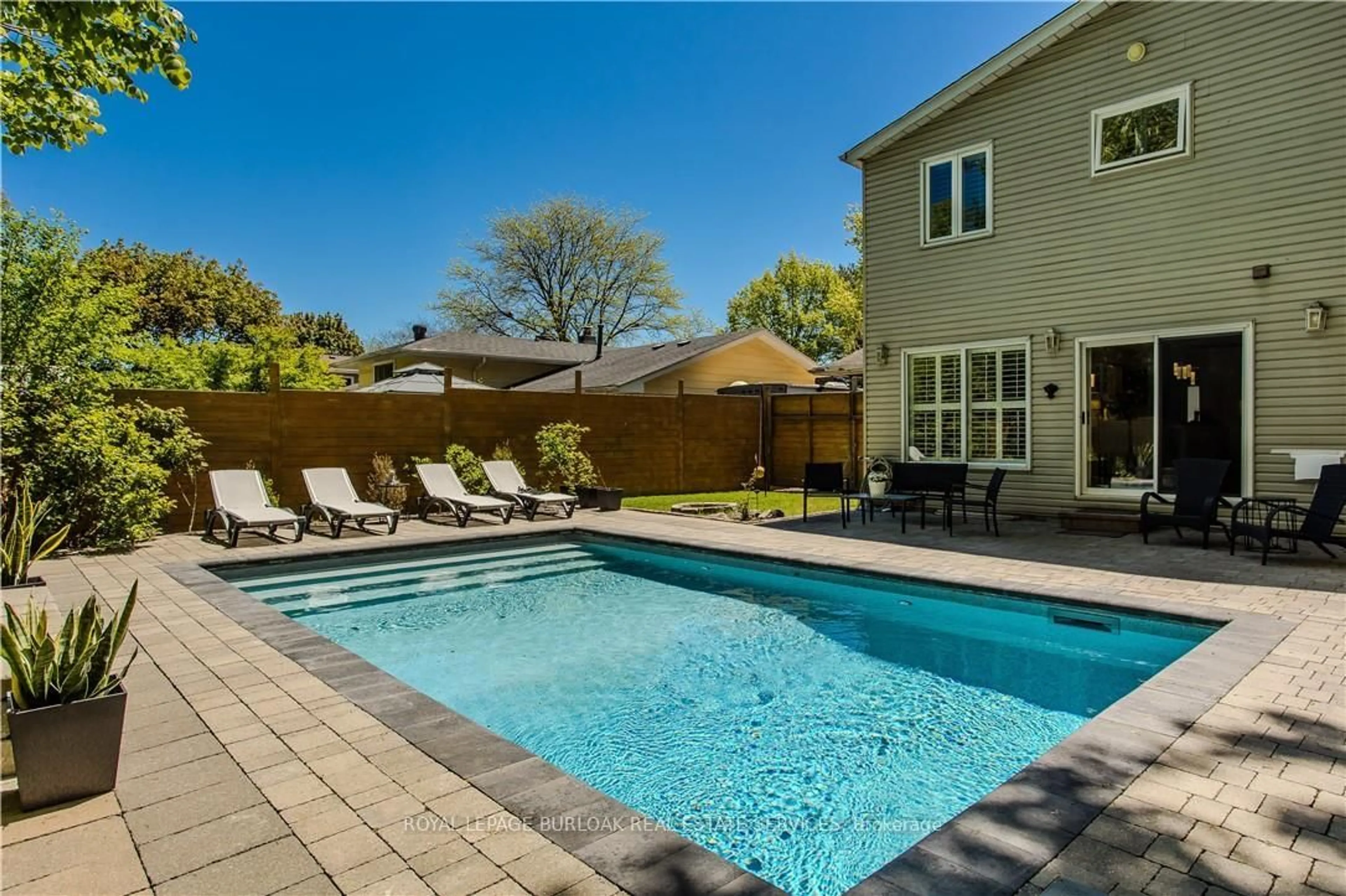 Pool for 5253 Bromley Rd, Burlington Ontario L7L 3G1