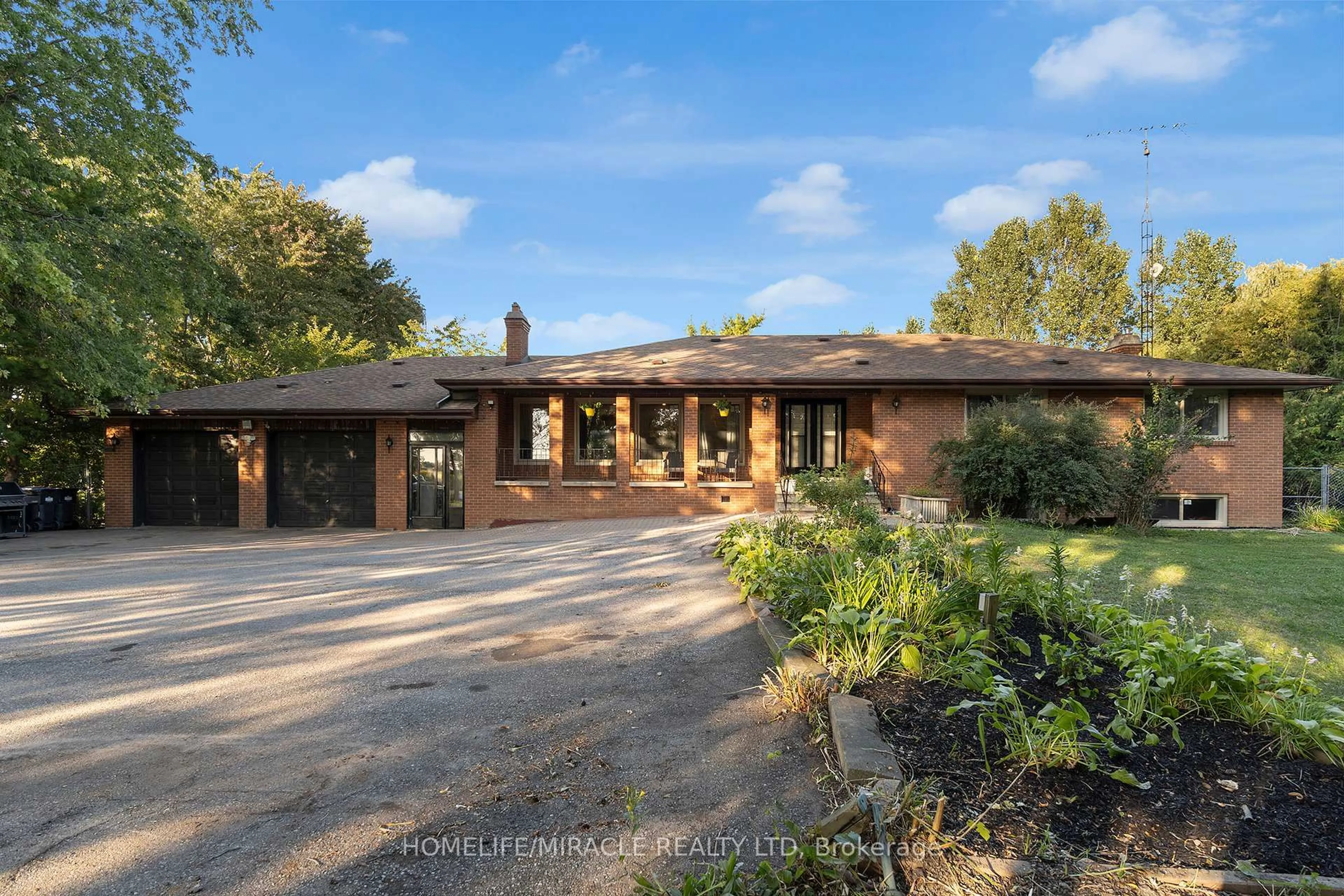 Home with brick exterior material, unknown for 14309 BramaleaRd Rd, Caledon Ontario L7C 2P6