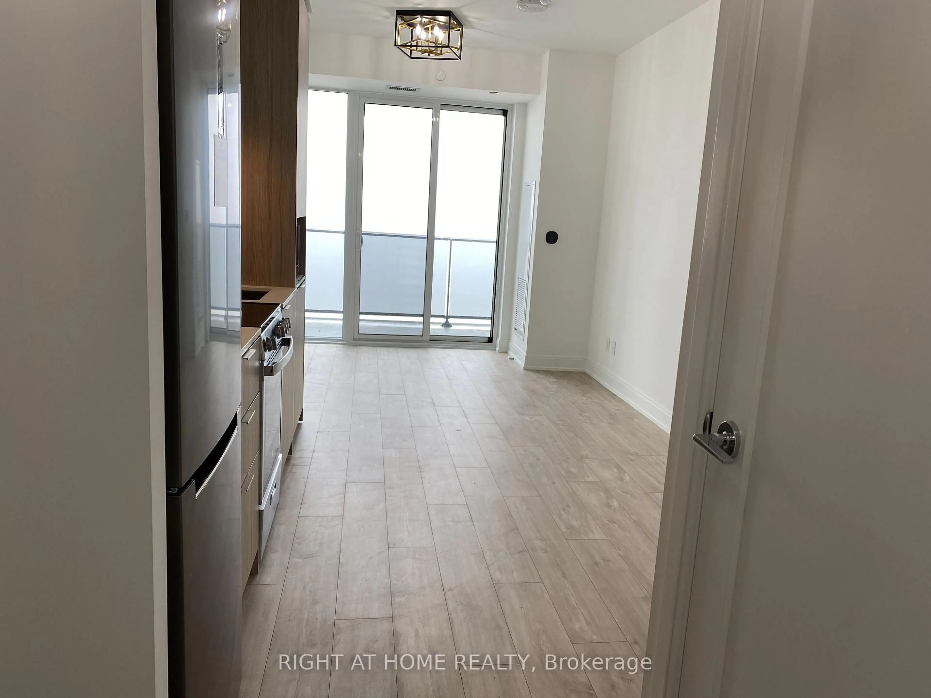 Unknown for 70 ANNIE CRAIG Dr #1810, Toronto Ontario M8V 0C5