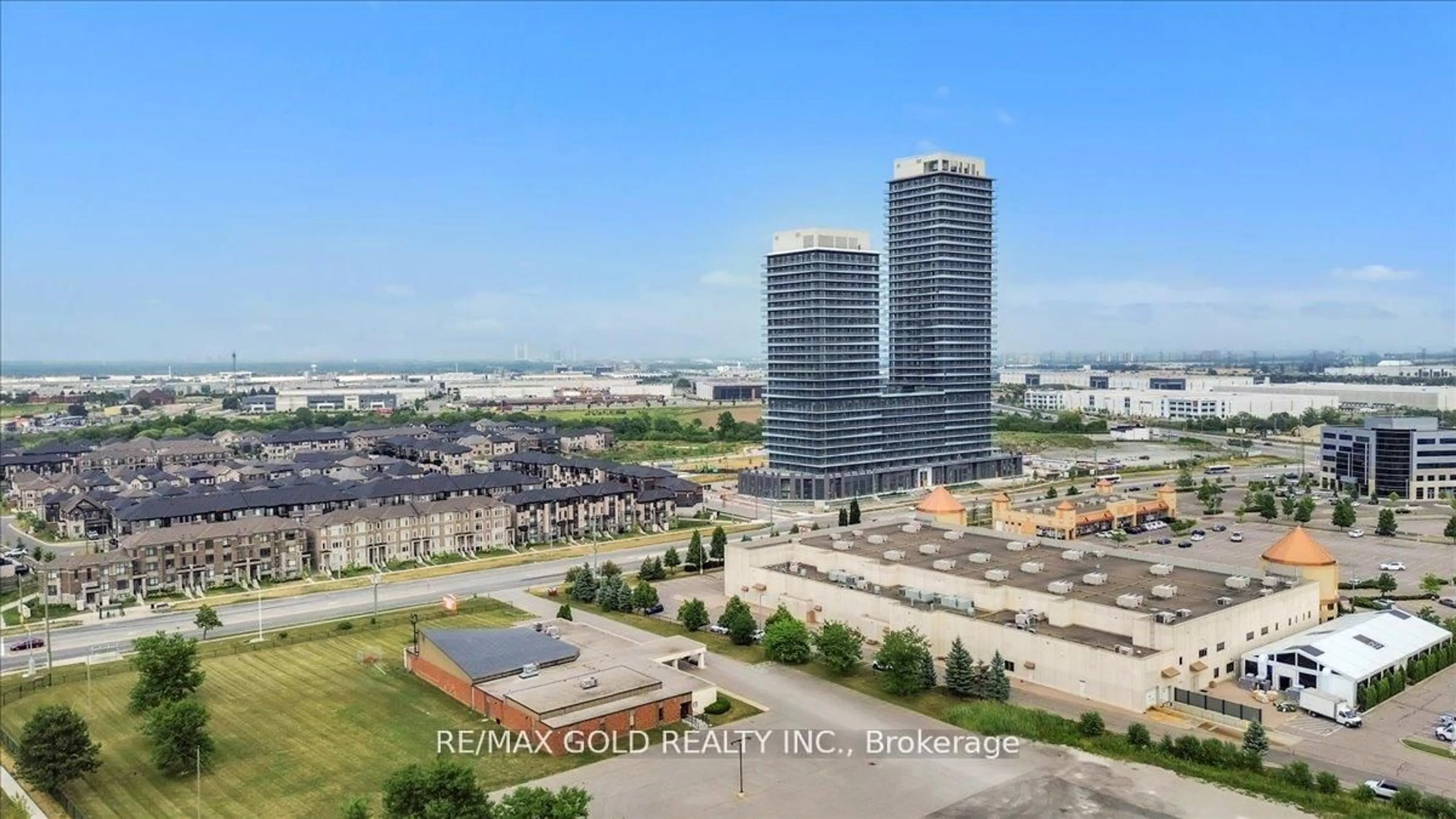 A pic from outside/outdoor area/front of a property/back of a property/a pic from drone, city buildings view from balcony for 95 Attmar Dr #307, Brampton Ontario L6P 0Y6