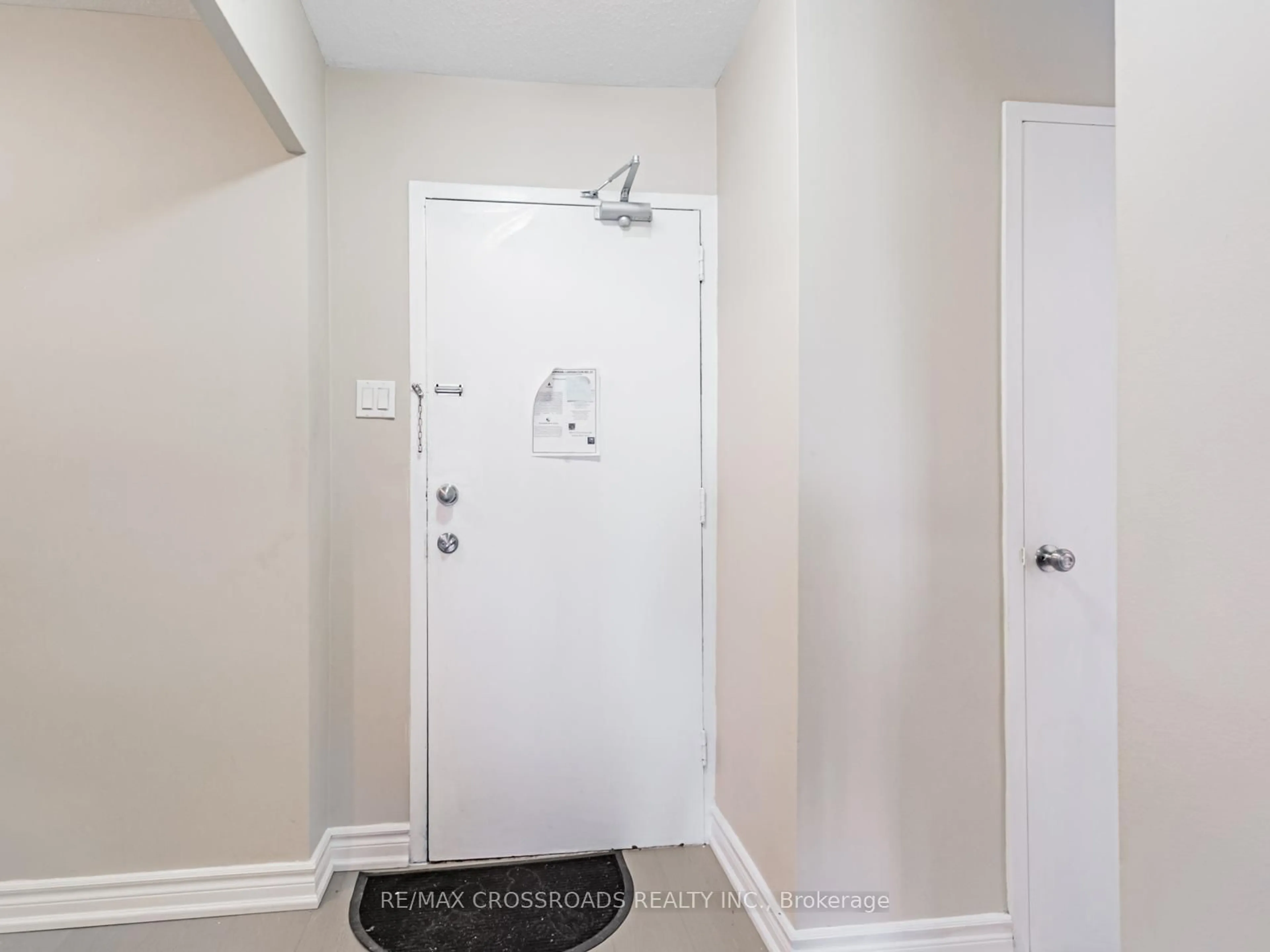 Indoor entryway for 60 Stevenson Rd #206, Toronto Ontario M9V 2B4