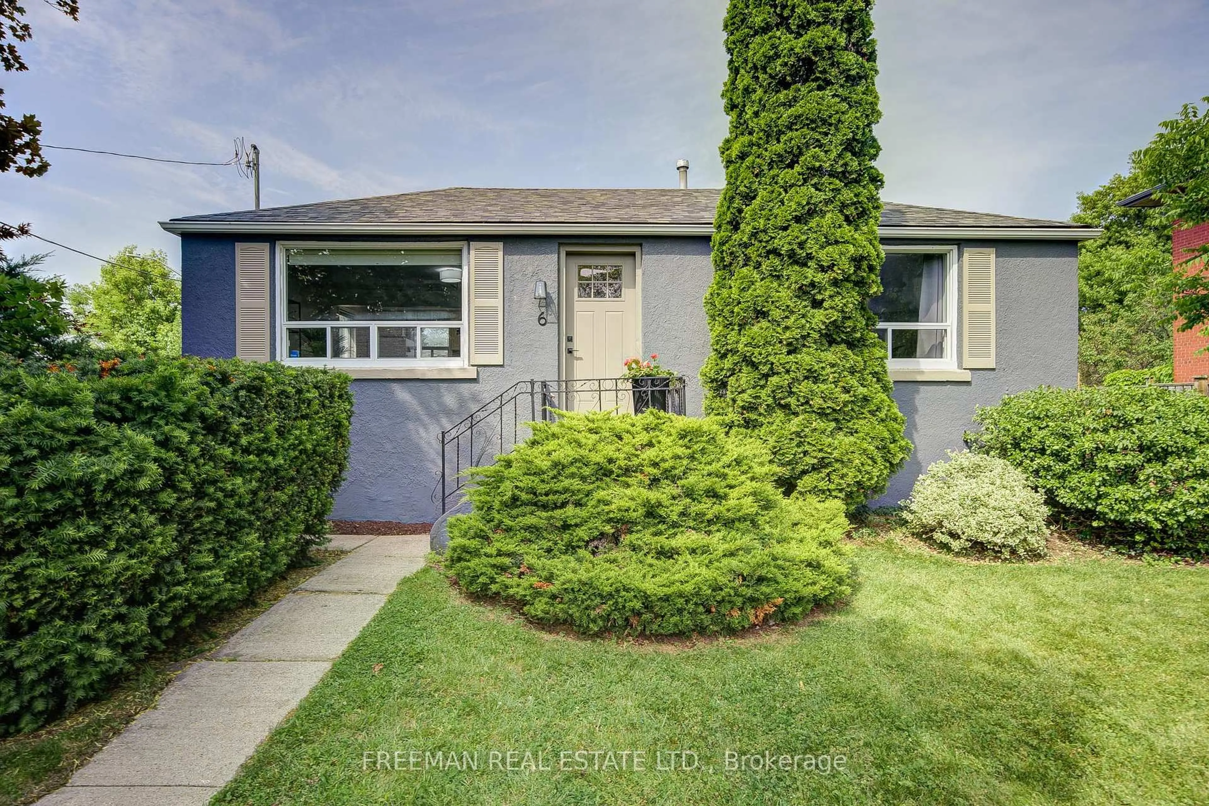 Unknown for 6 Lloyd George Ave, Toronto Ontario M8W 3W4