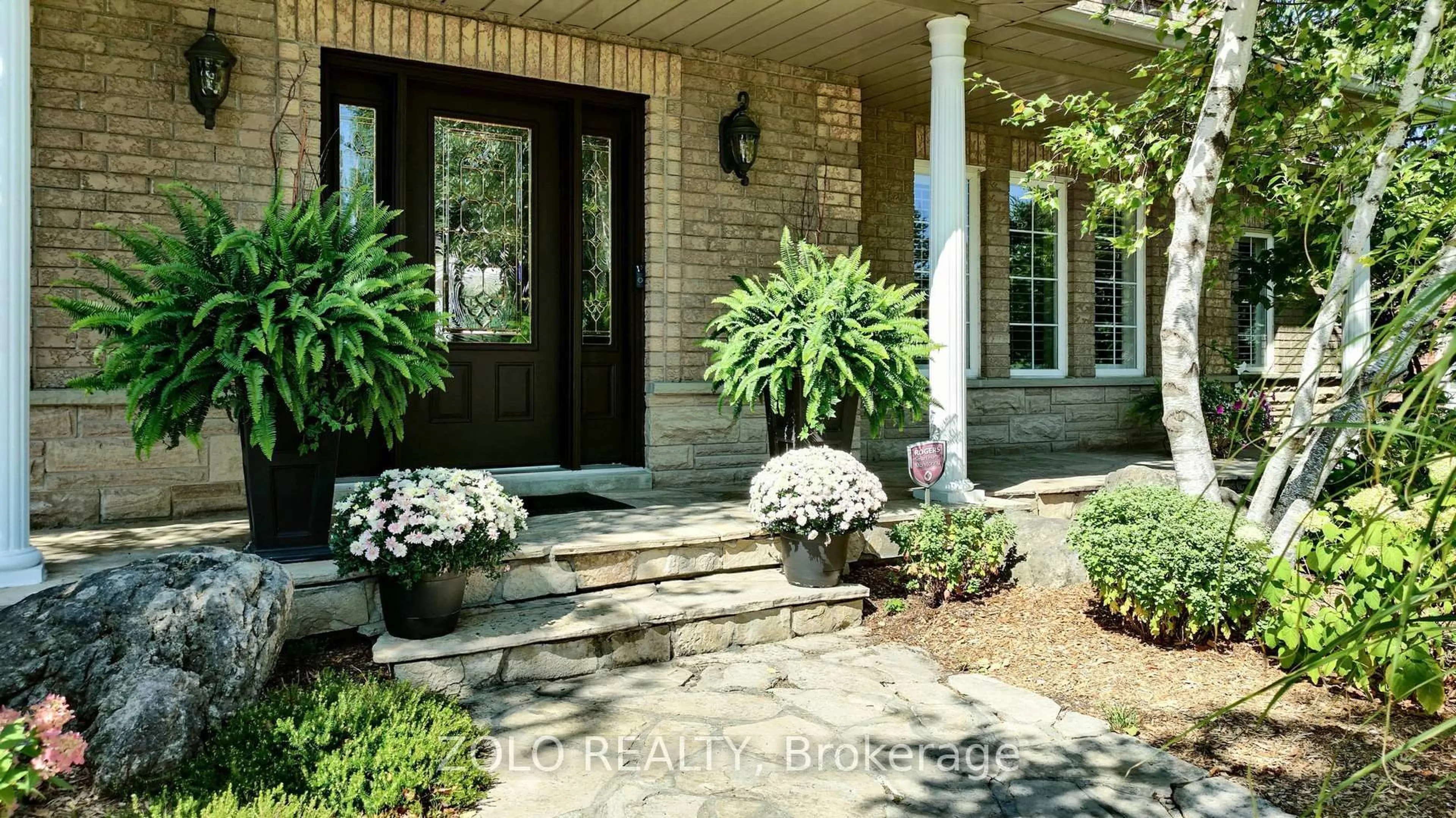 Indoor entryway for 6 Massari St, Caledon Ontario L7K 0B6