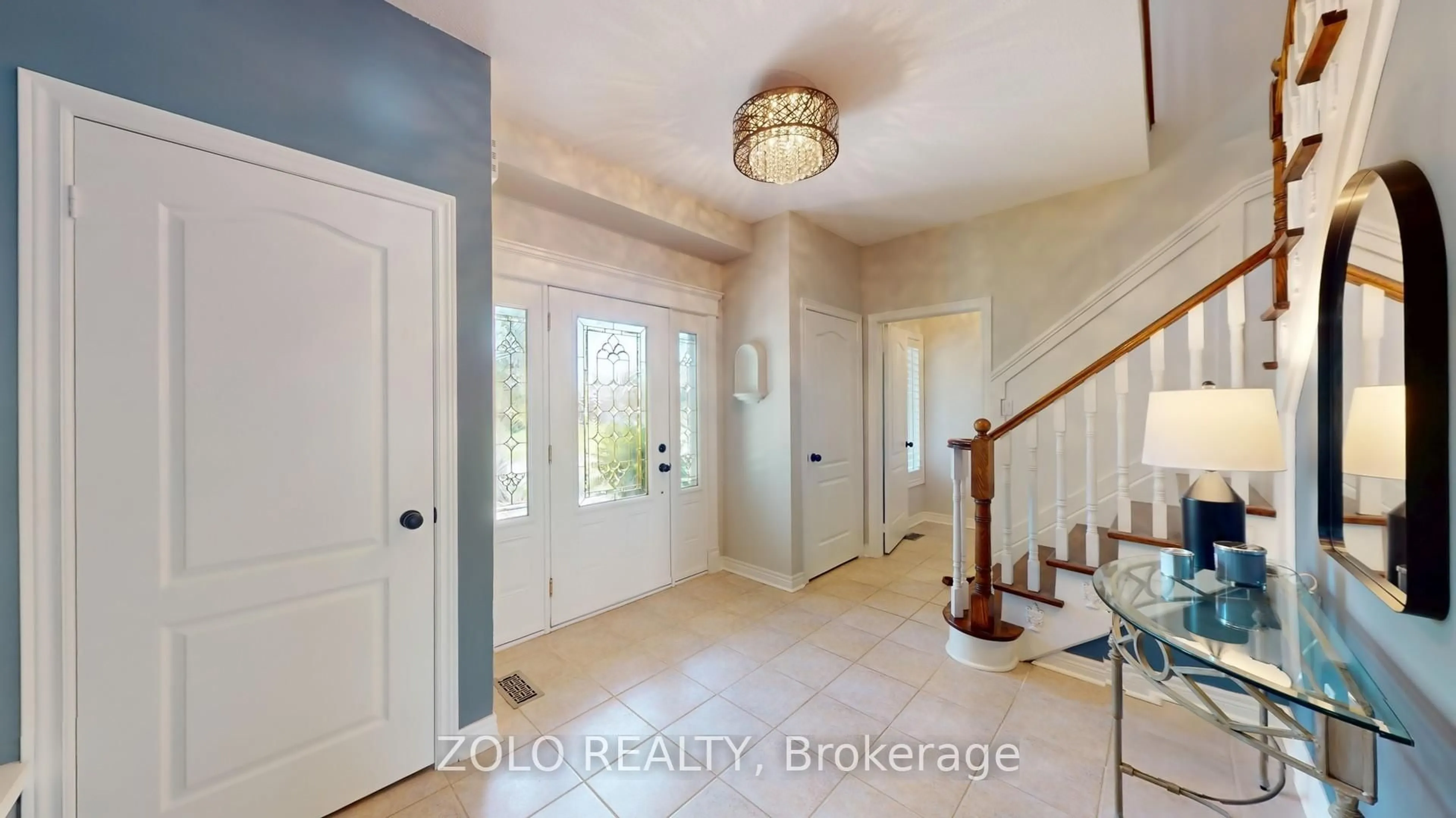Indoor entryway for 6 Massari St, Caledon Ontario L7K 0B6