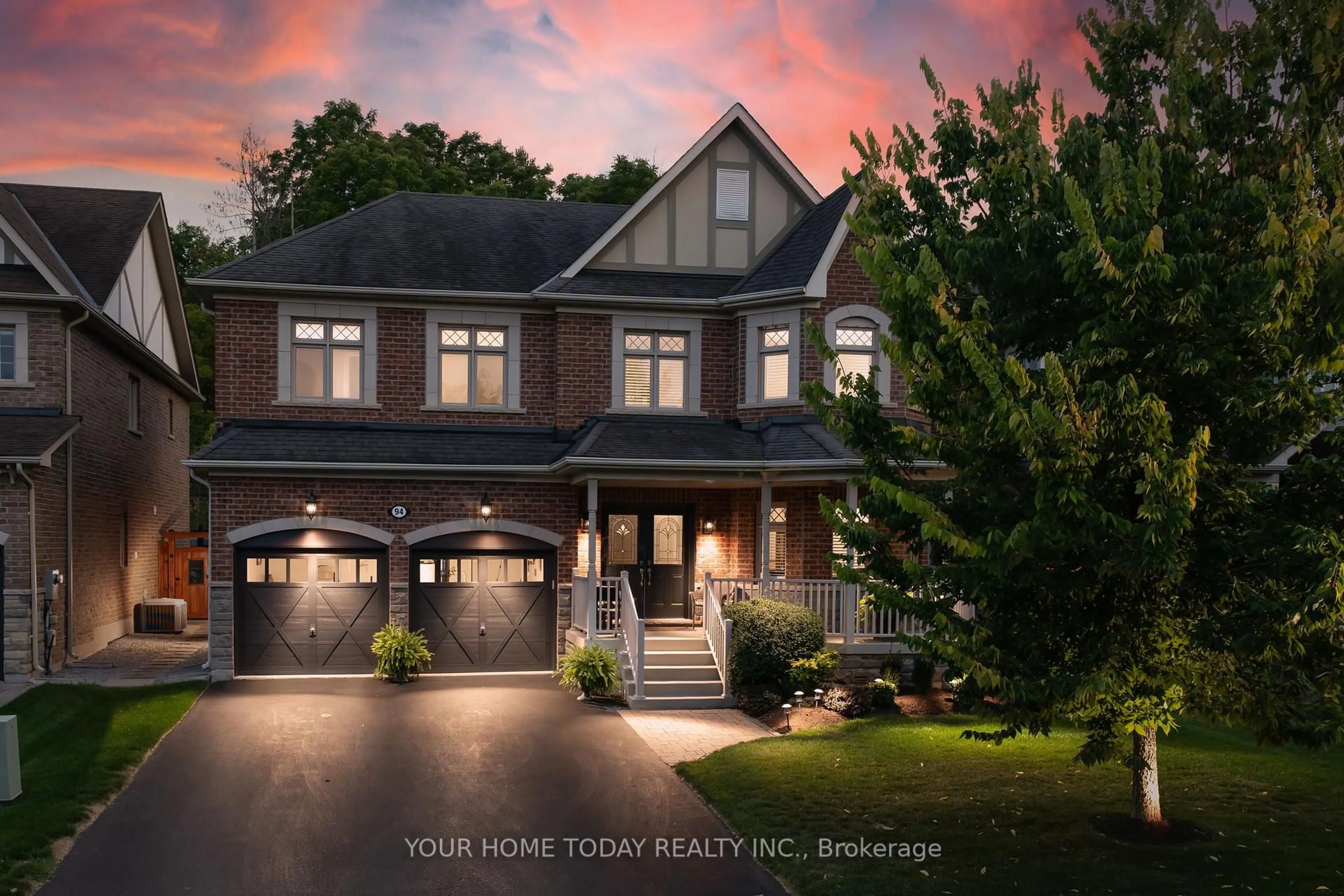 Home with brick exterior material, mountain view for 94 Foxtail Crt, Halton Hills Ontario L7G 0G2