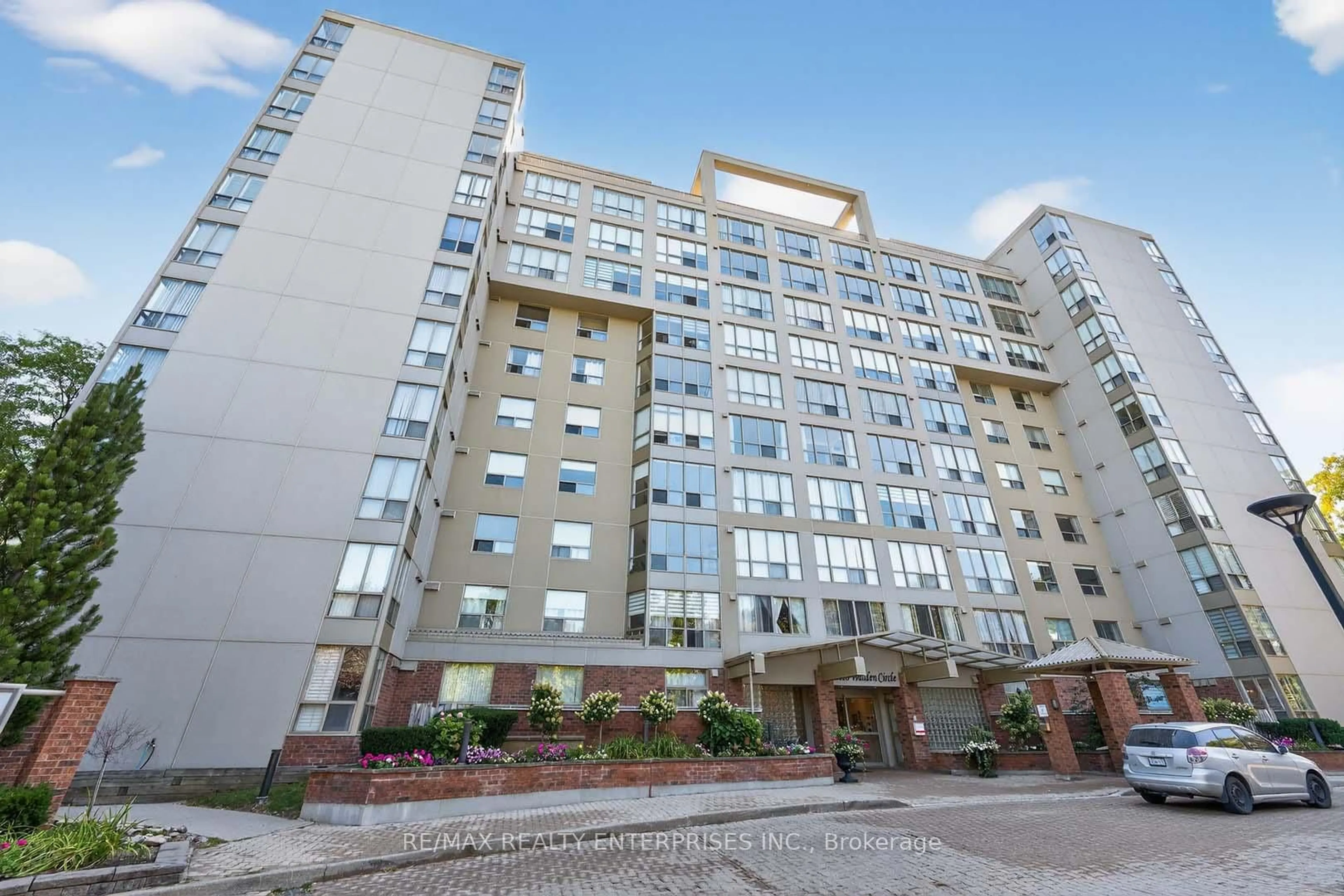 Patio, building for 1110 Walden Circ #507, Mississauga Ontario L5J 4R3
