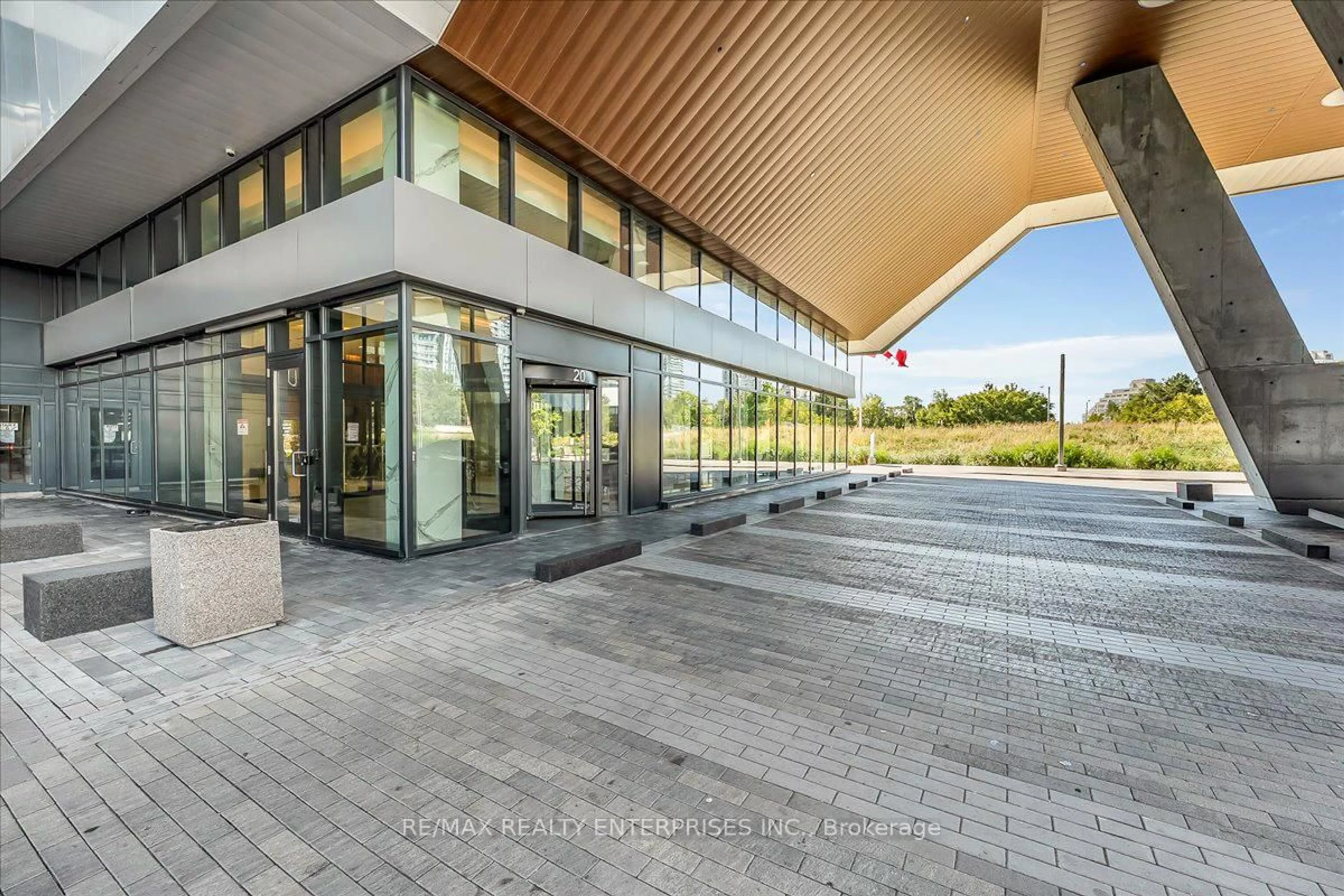 Indoor foyer for 20 Shore Breeze Dr #2806, Toronto Ontario M8V 0C7