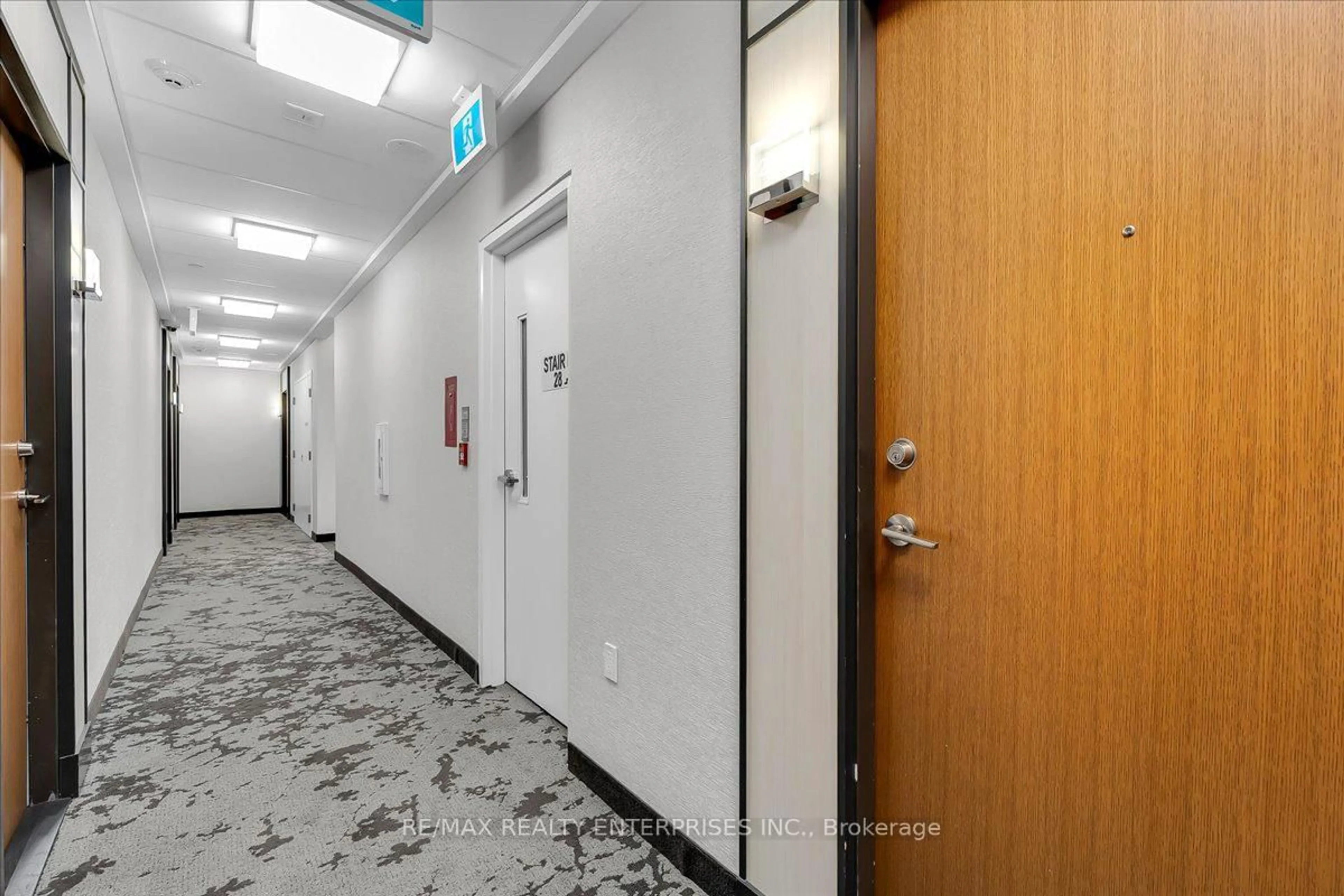 Indoor foyer for 20 Shore Breeze Dr #2806, Toronto Ontario M8V 0C7