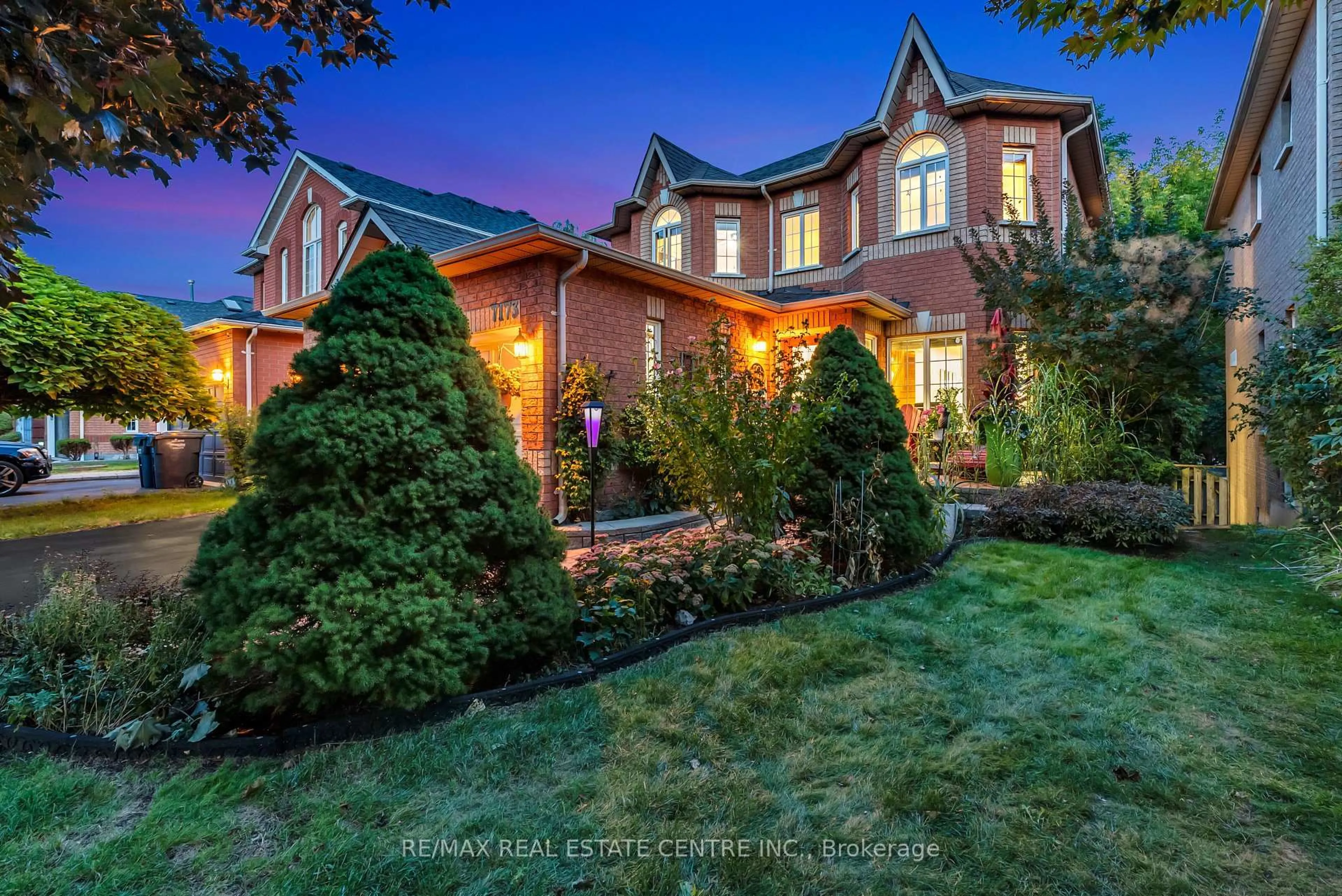 Home with brick exterior material, street for 7173 Waldorf Way, Mississauga Ontario L5N 7R3