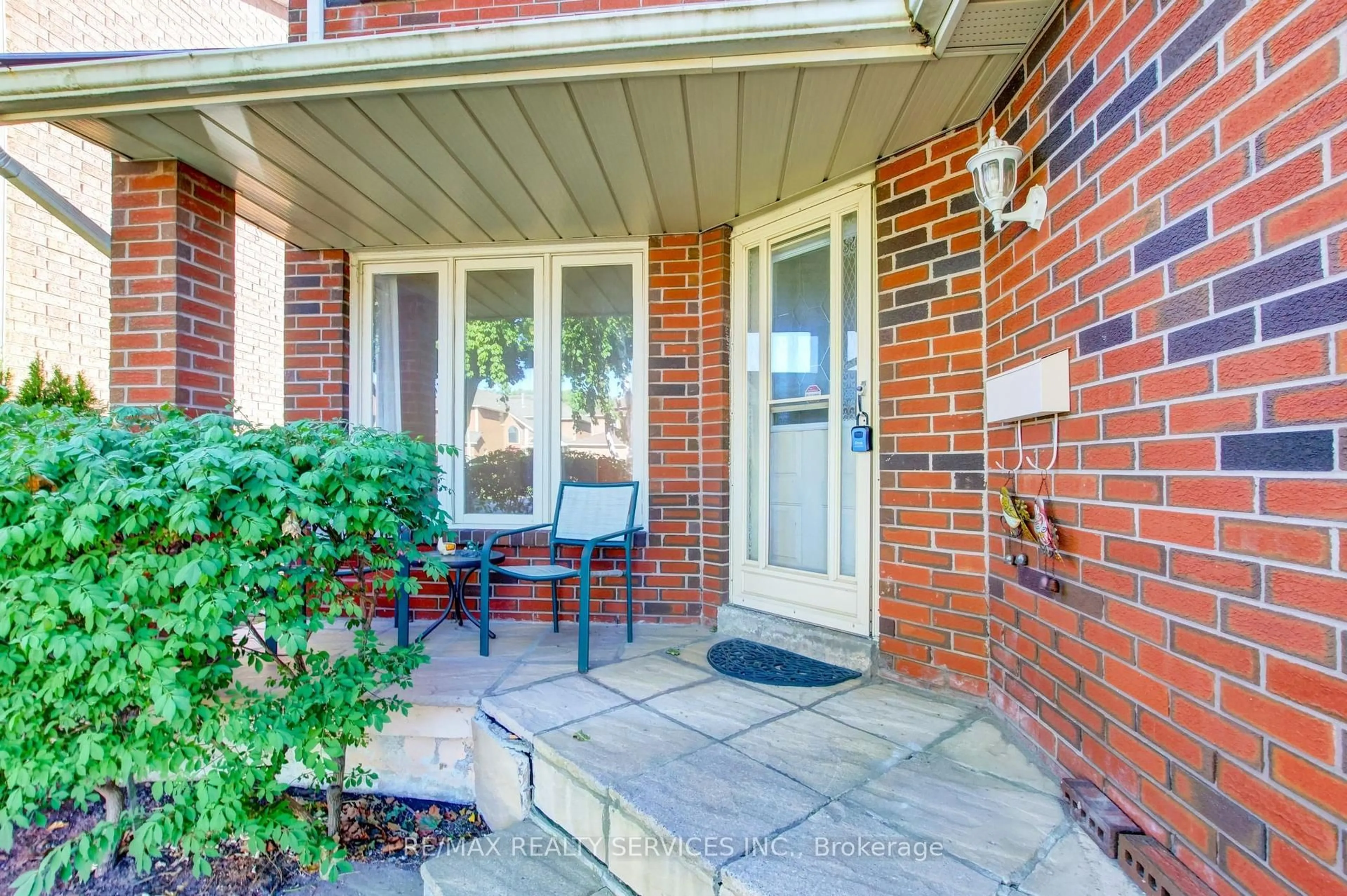 Unknown for 37 Lord Simcoe Dr, Brampton Ontario L6S 5H4