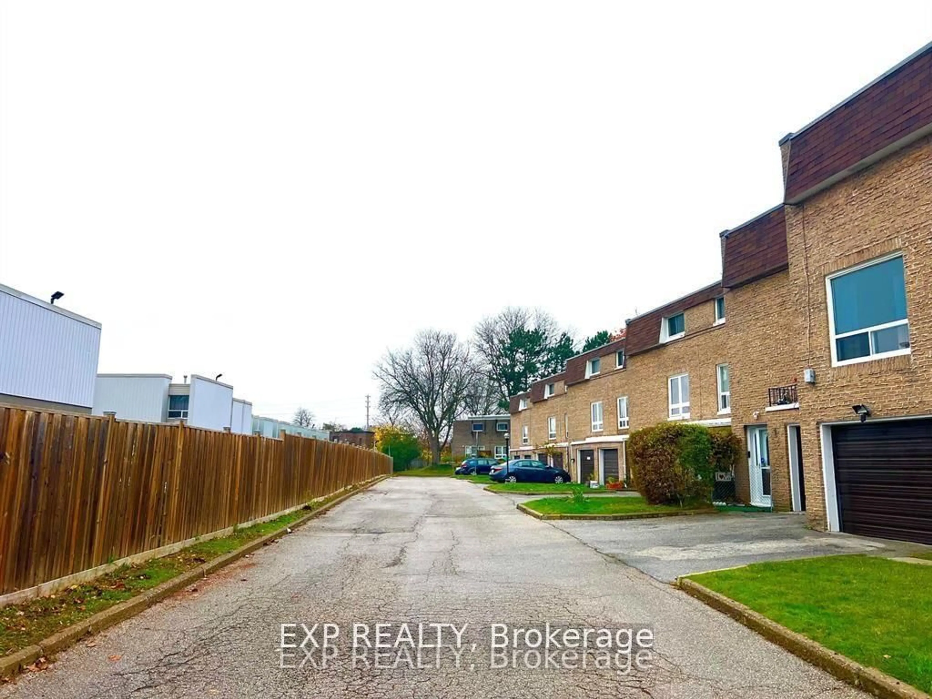A pic from outside/outdoor area/front of a property/back of a property/a pic from drone, street for 39 Lexington Ave #57, Toronto Ontario M9V 2G4