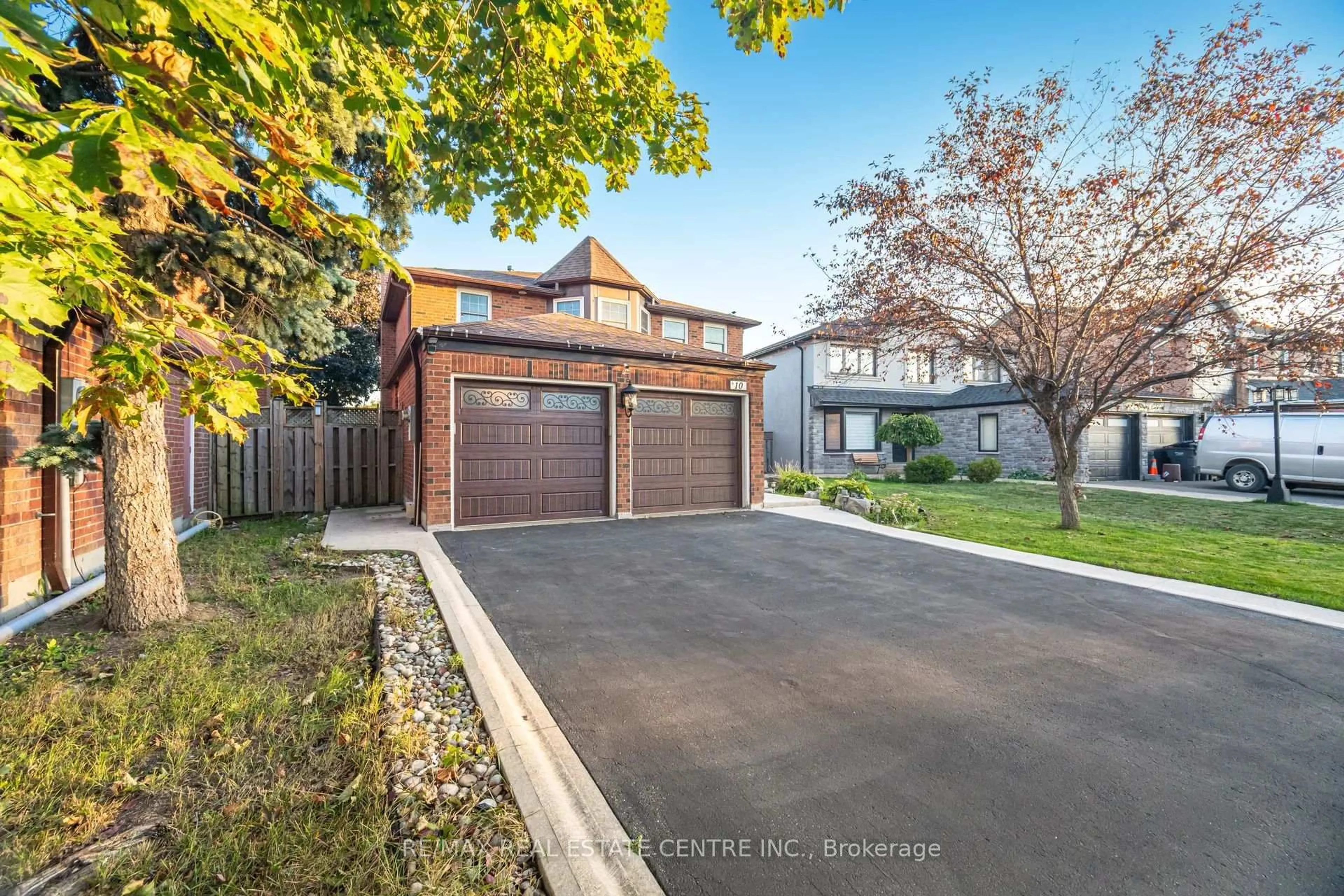 Unknown for 10 Nipissing Cres, Brampton Ontario L6S 5A6
