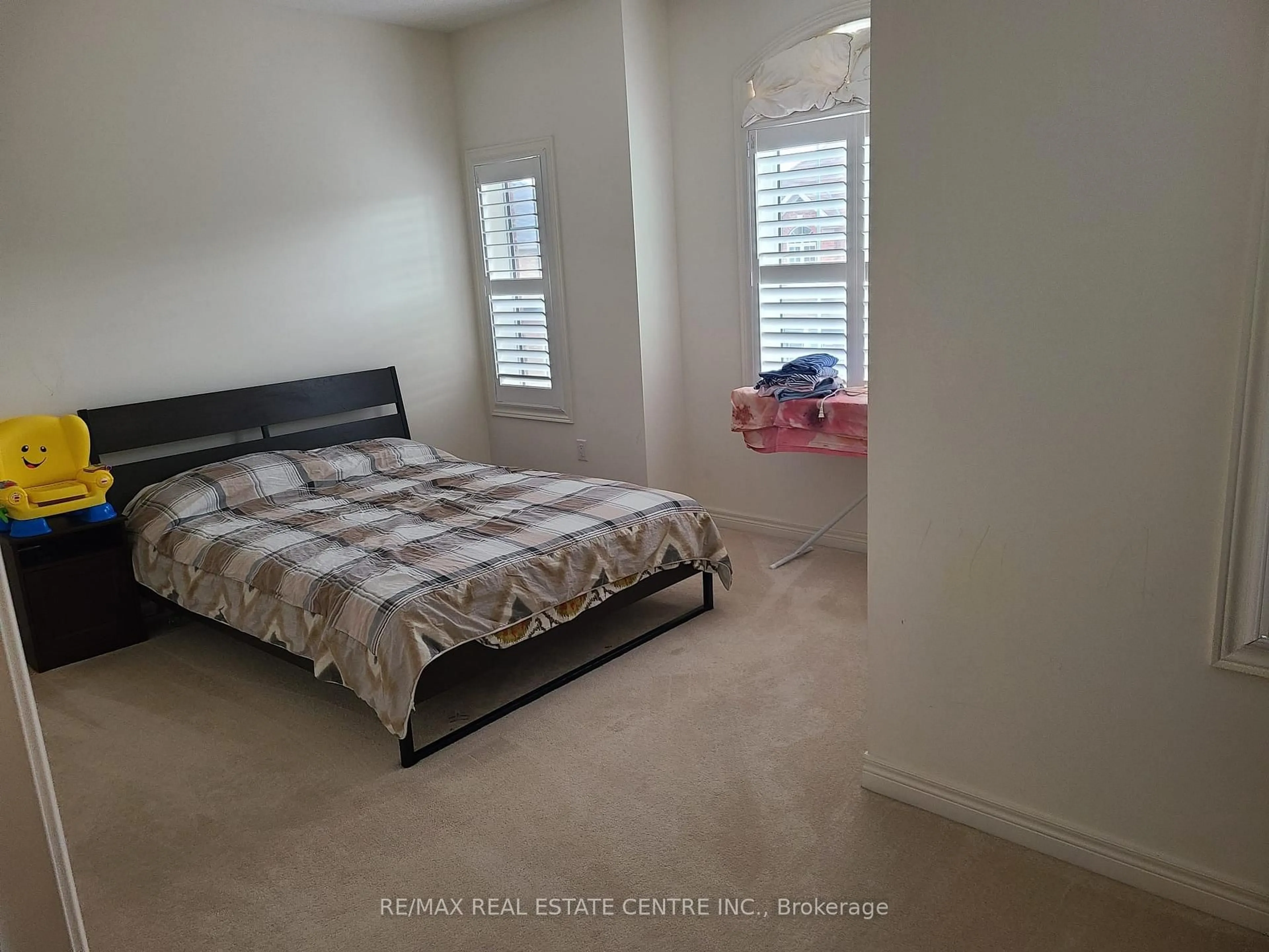 A pic of a room for 80 Haverstock Cres, Brampton Ontario L7A 4E2
