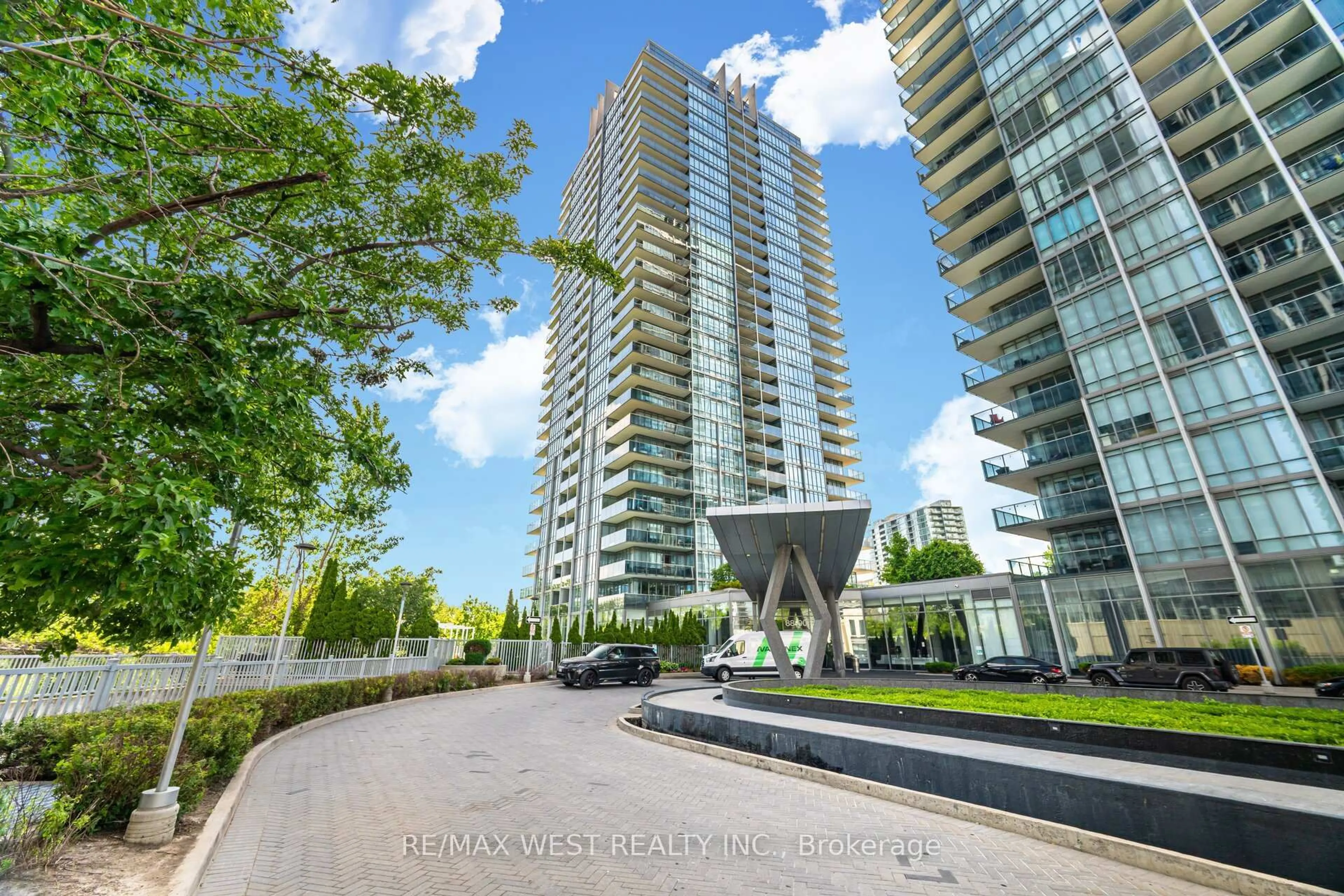Patio, unknown for 88 Park Lawn Rd #1612, Toronto Ontario M8Y 0B5