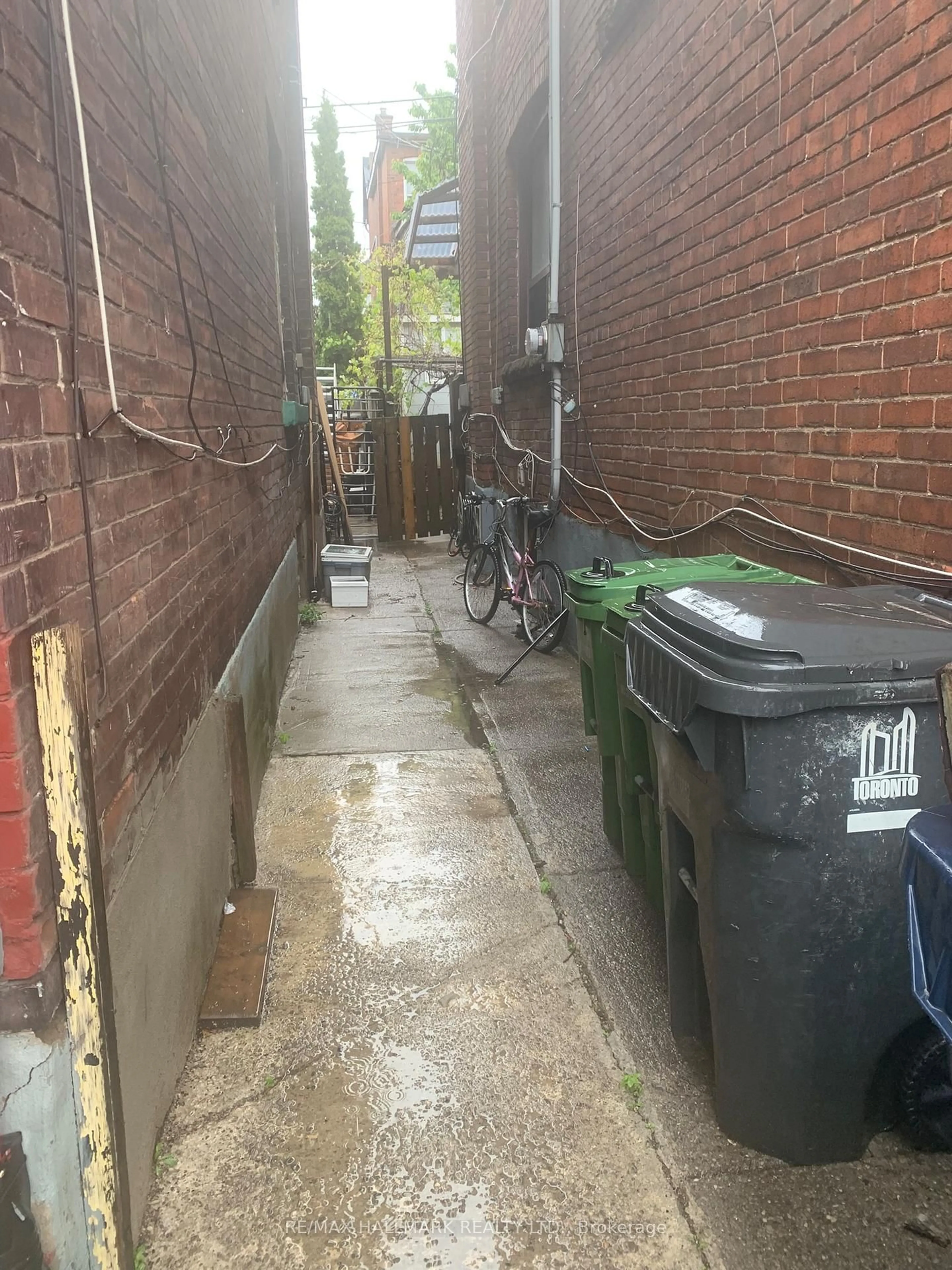 Unknown for 295 Old Weston Rd, Toronto Ontario M6N 3A7