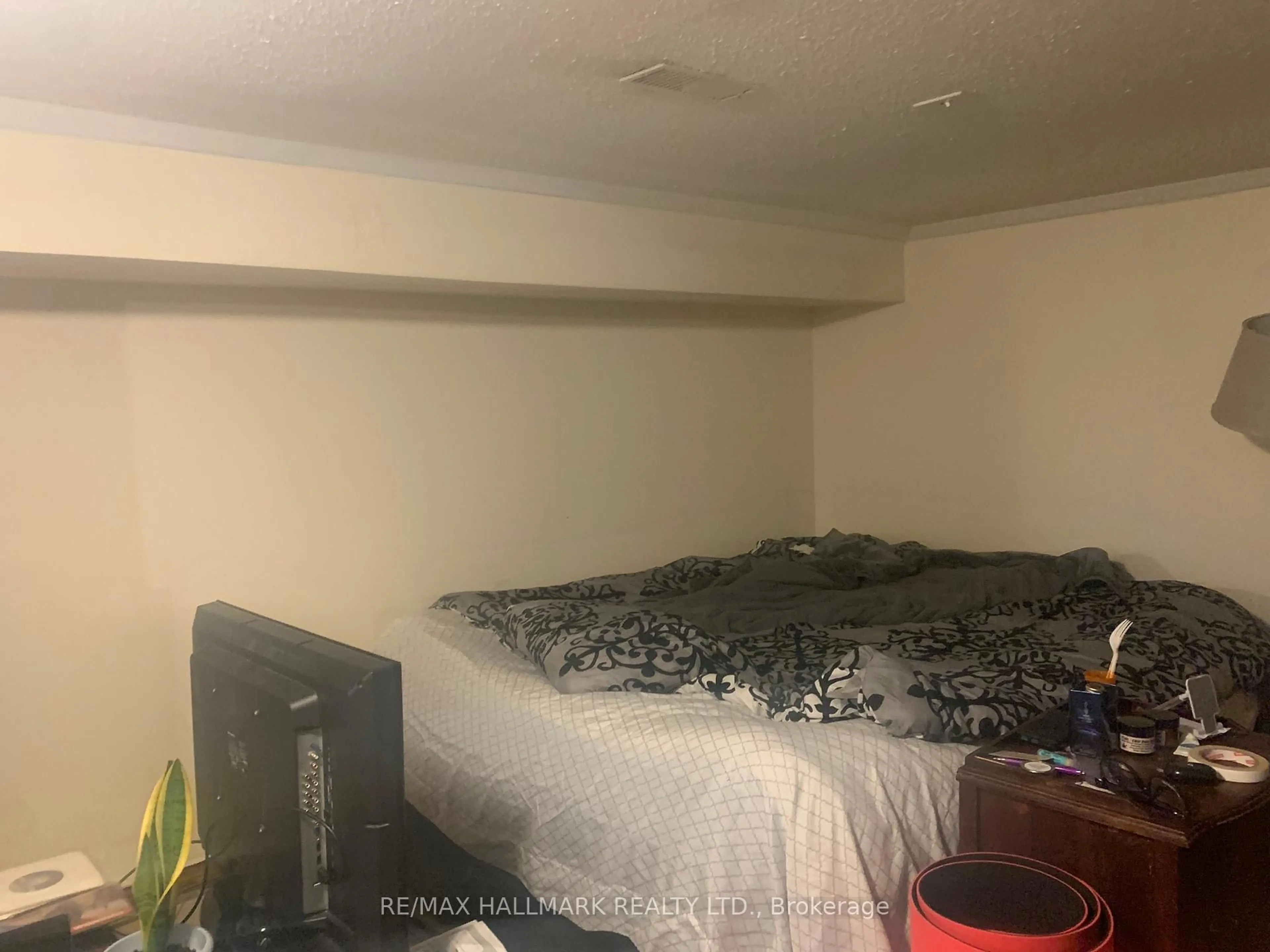 A pic of a room for 295 Old Weston Rd, Toronto Ontario M6N 3A7