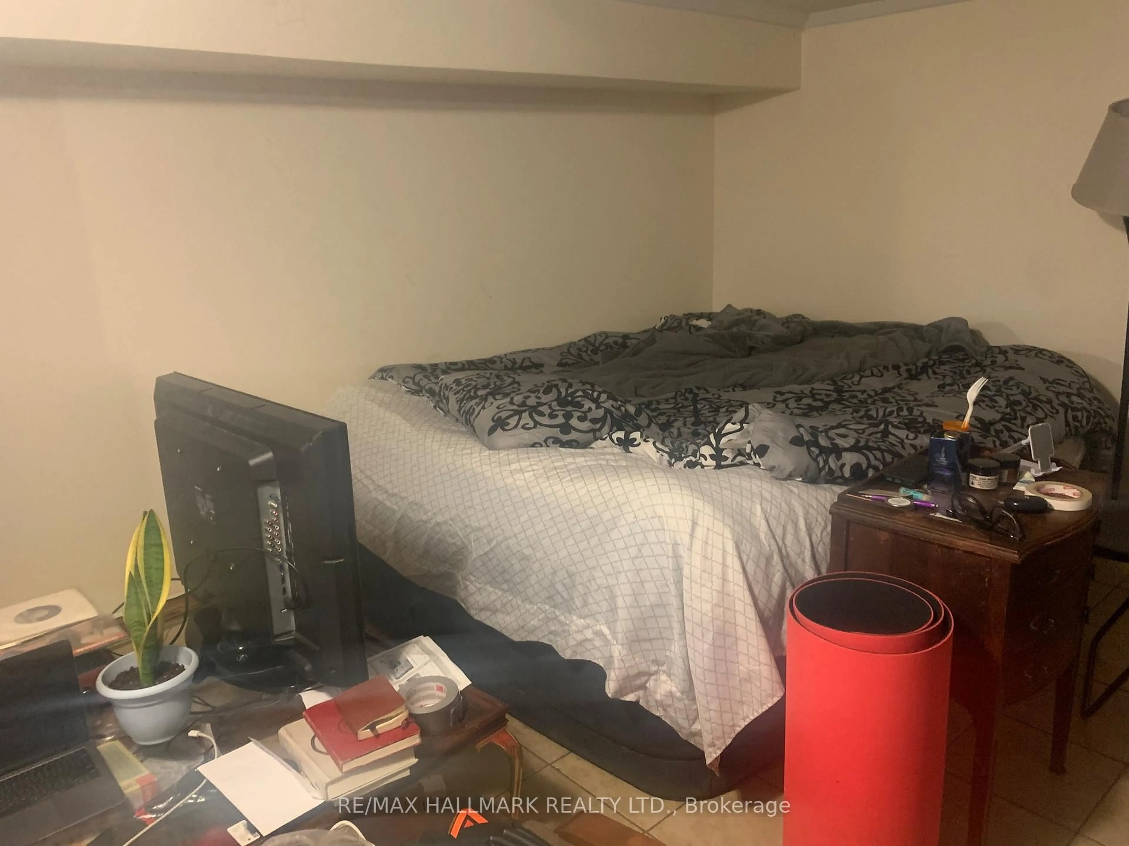 A pic of a room for 295 Old Weston Rd, Toronto Ontario M6N 3A7