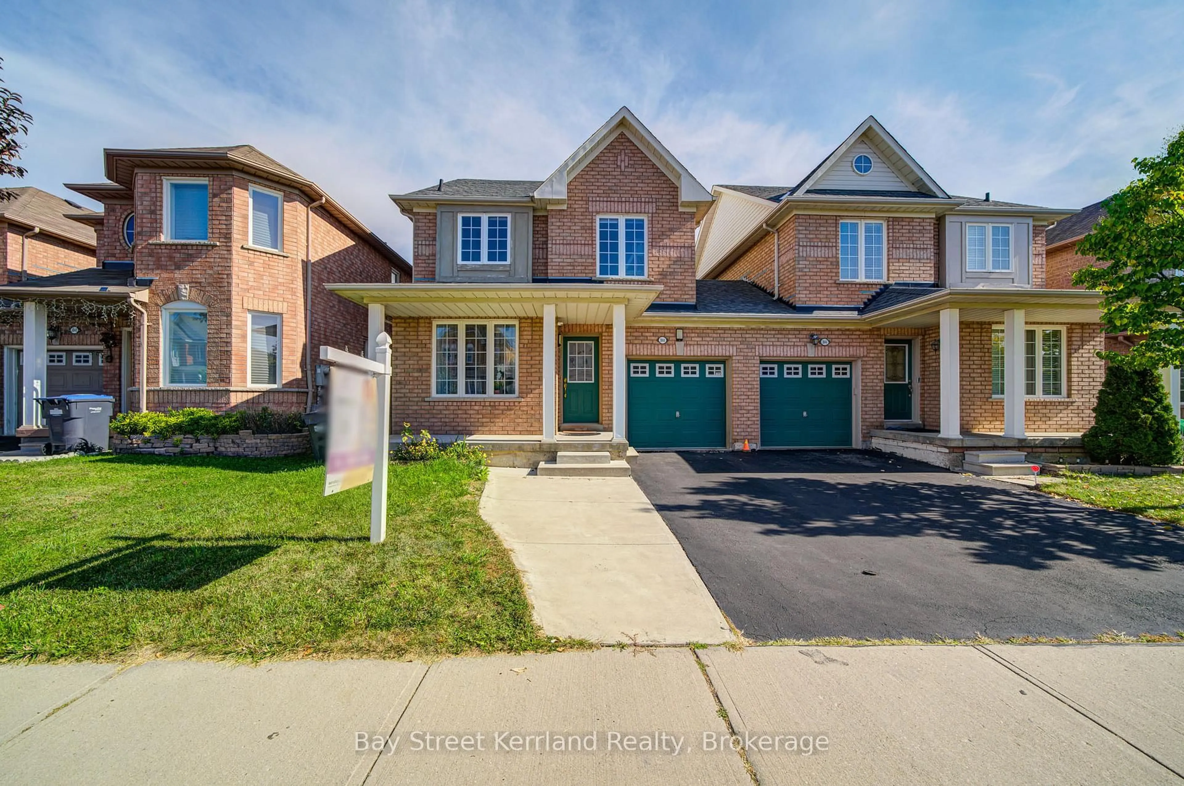 Home with brick exterior material, street for 3044 Bentley Dr, Mississauga Ontario L5M 6W2