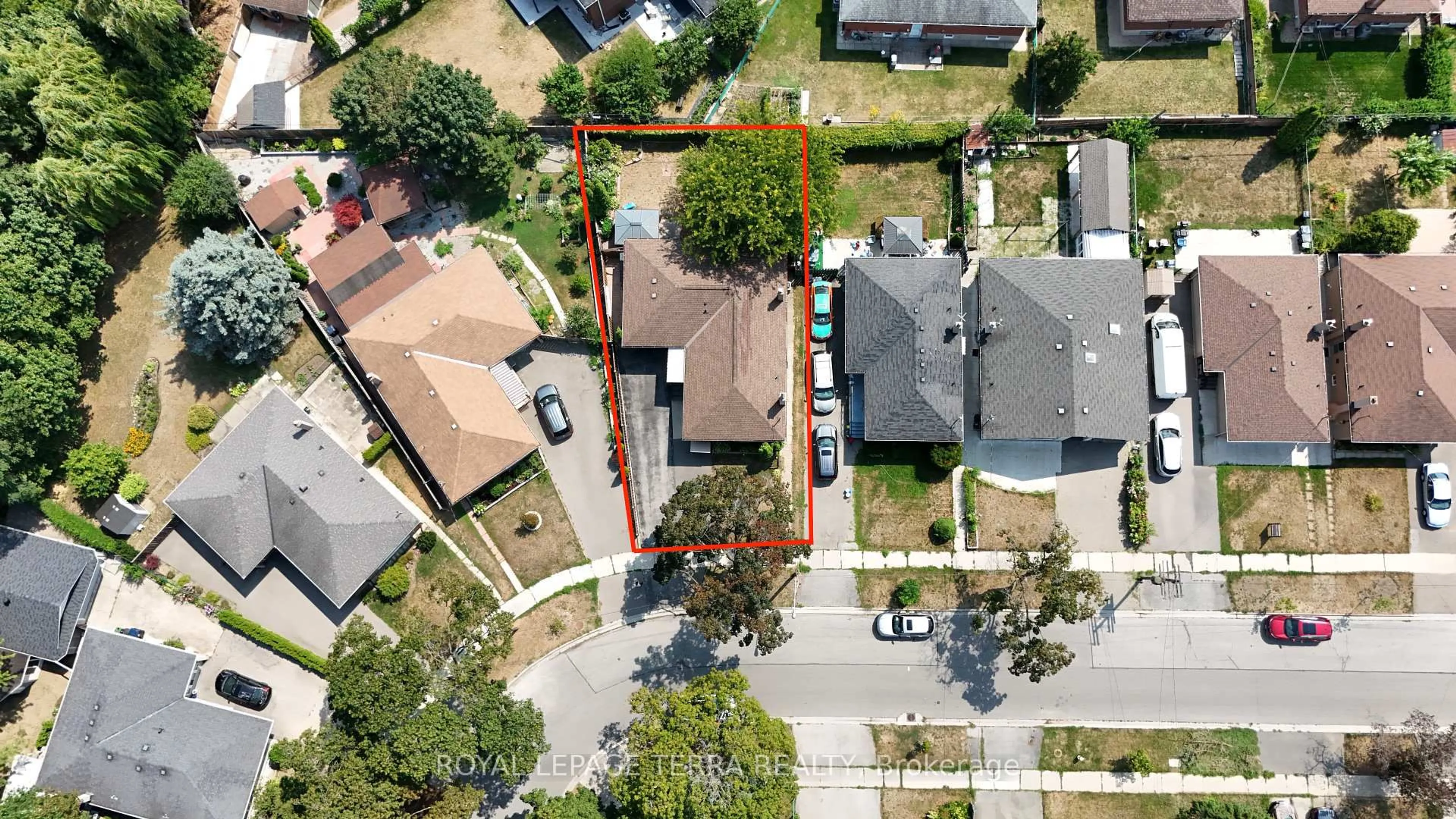 A pic from outside/outdoor area/front of a property/back of a property/a pic from drone, street for 65 Alhart Dr, Toronto Ontario M9V 2N1