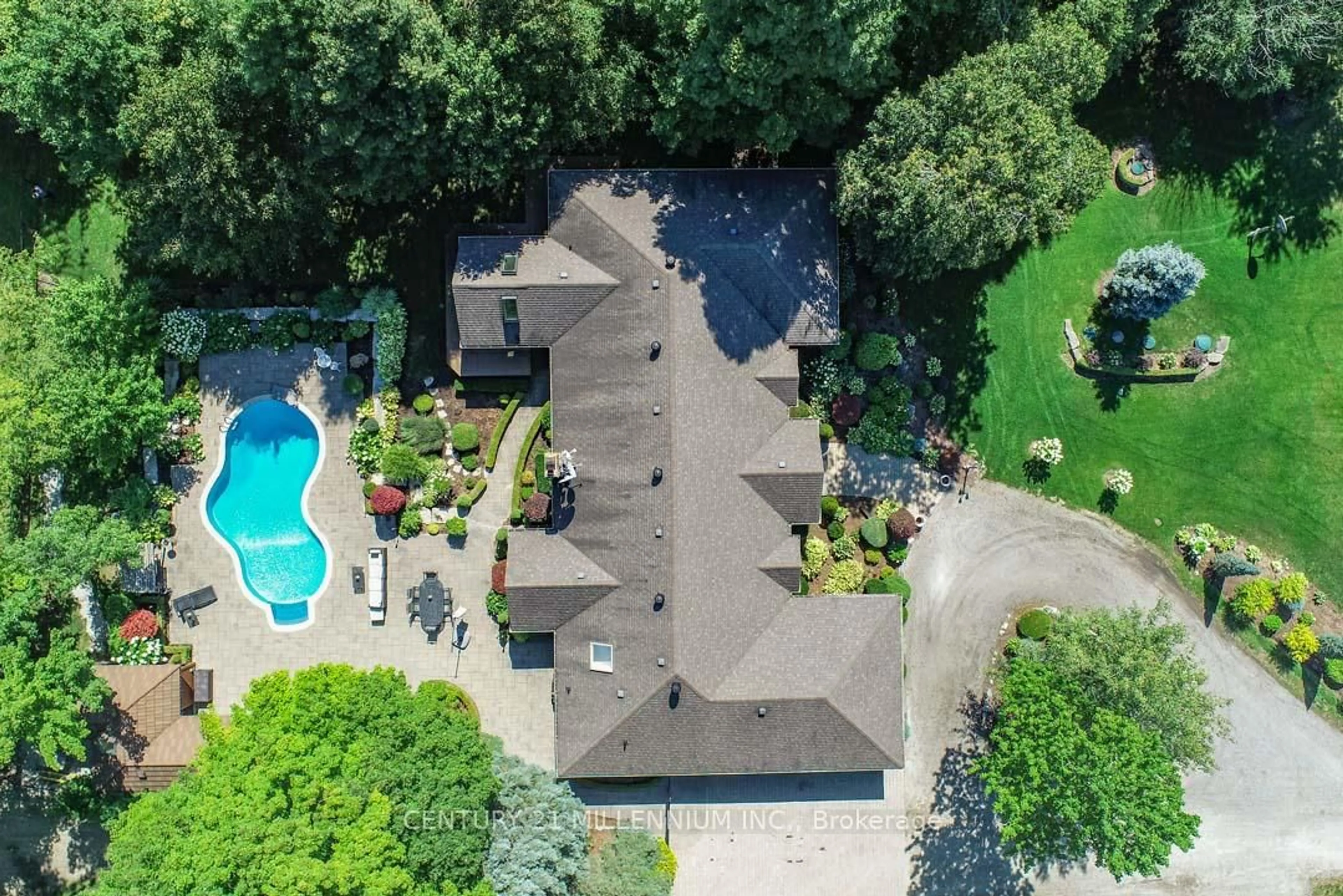 A pic from outside/outdoor area/front of a property/back of a property/a pic from drone, unknown for 14453 Centreville Creek Rd, Caledon Ontario L7C 3C1