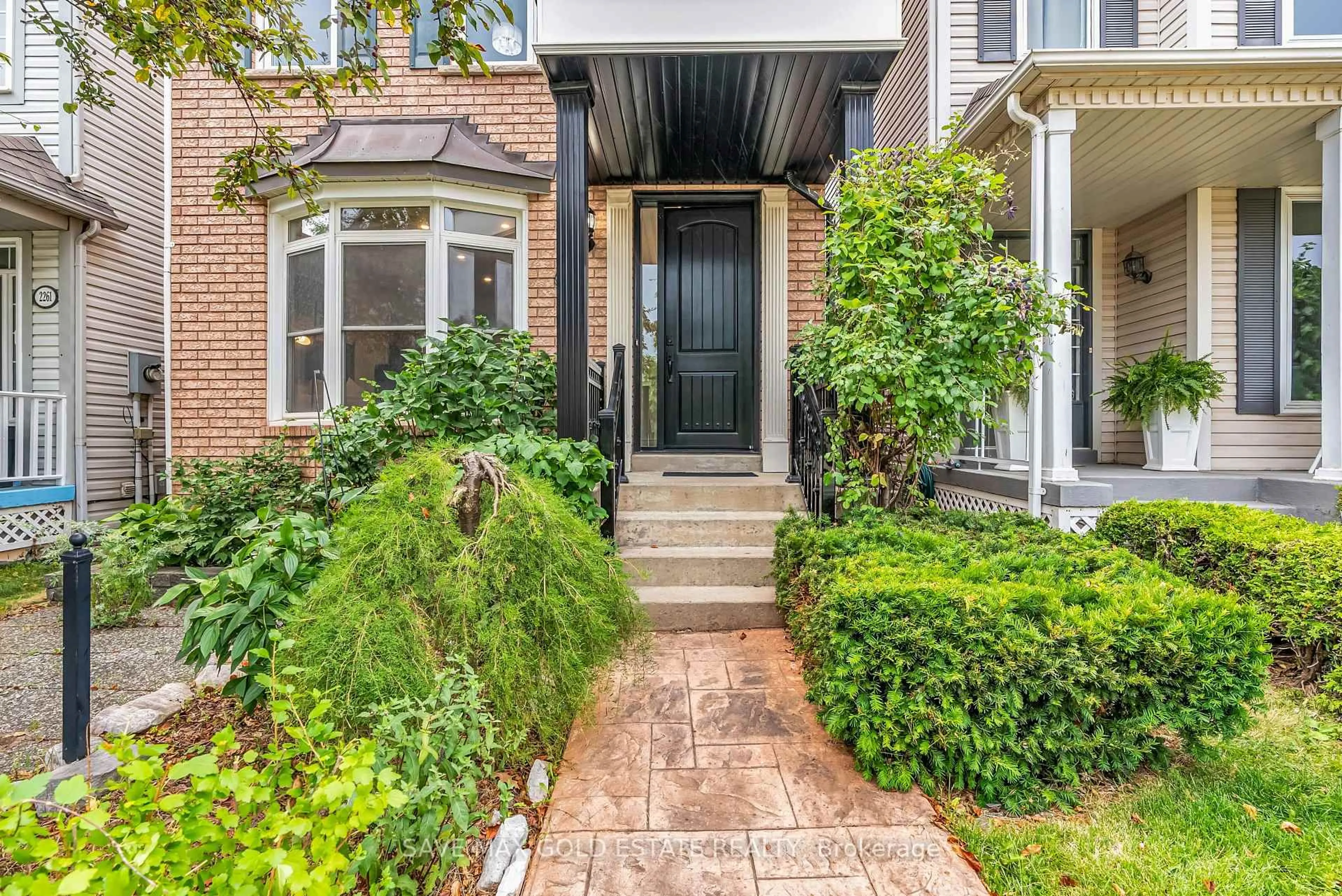 Home with brick exterior material, street for 2259 Meadowland Dr, Oakville Ontario L6H 6H3