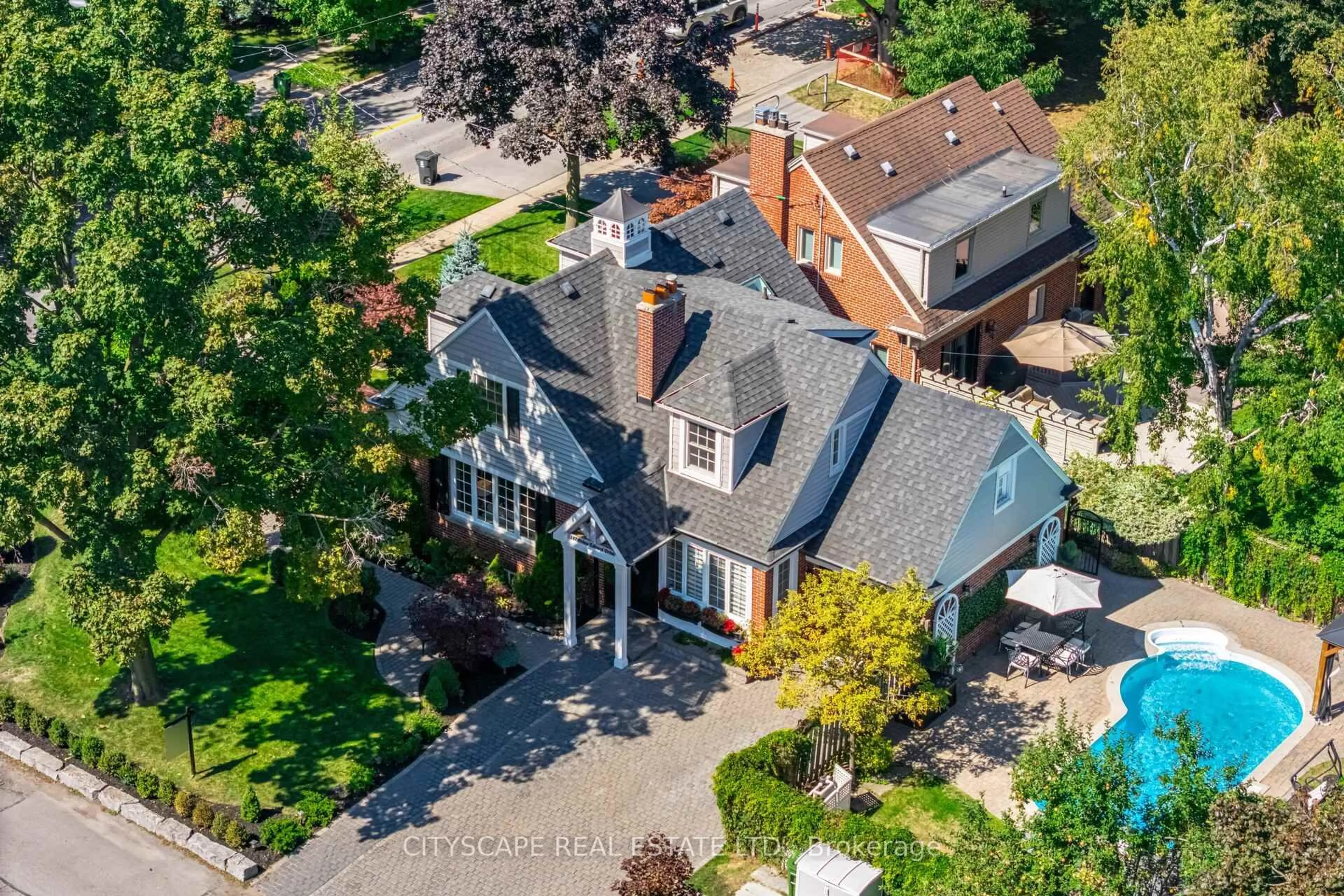 A pic from outside/outdoor area/front of a property/back of a property/a pic from drone, street for 187 Prince Edward Dr, Toronto Ontario M8Y 3X1