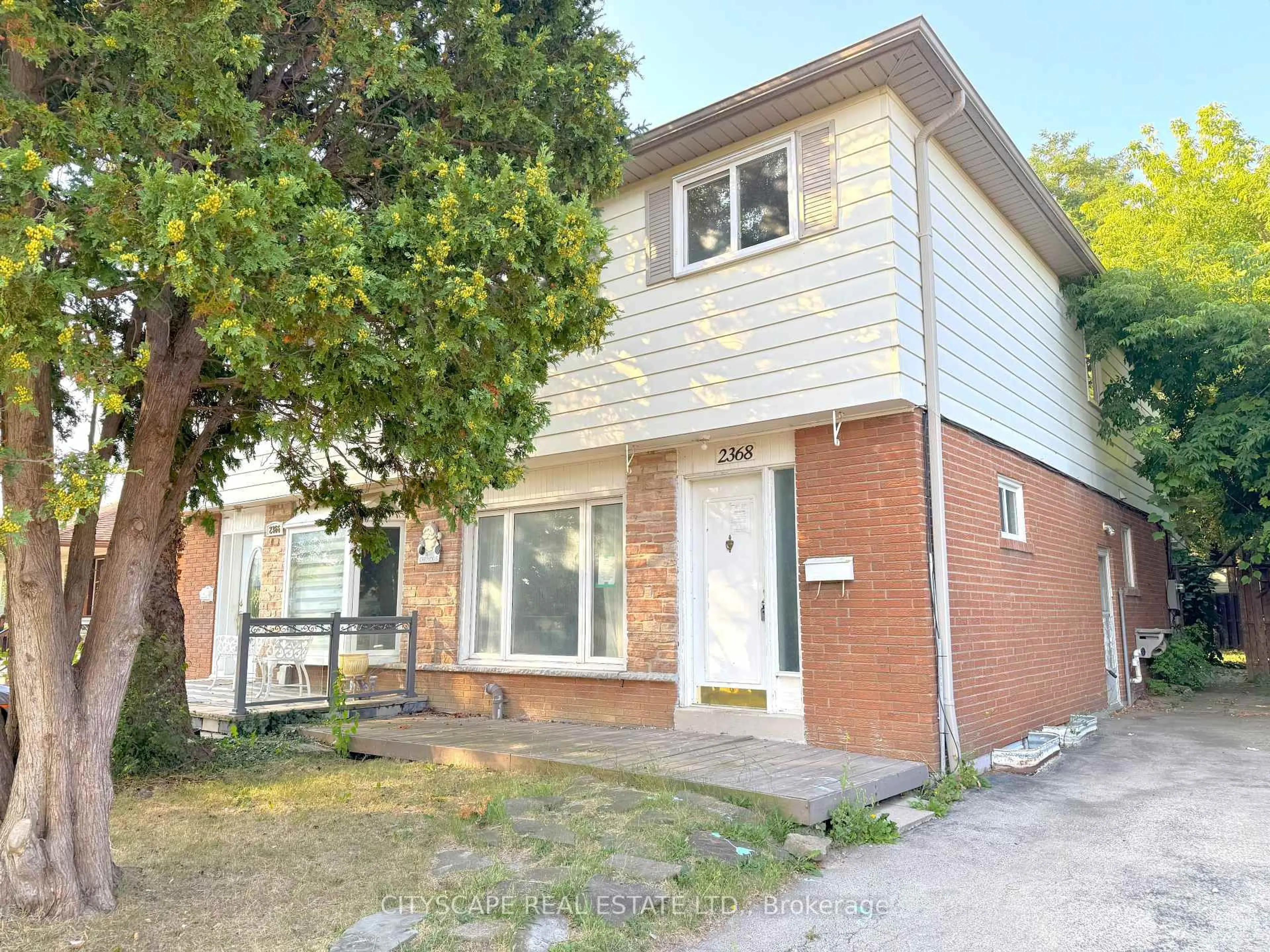 Home with brick exterior material, street for 2368 Gareth Rd, Mississauga Ontario L5B 1Z5