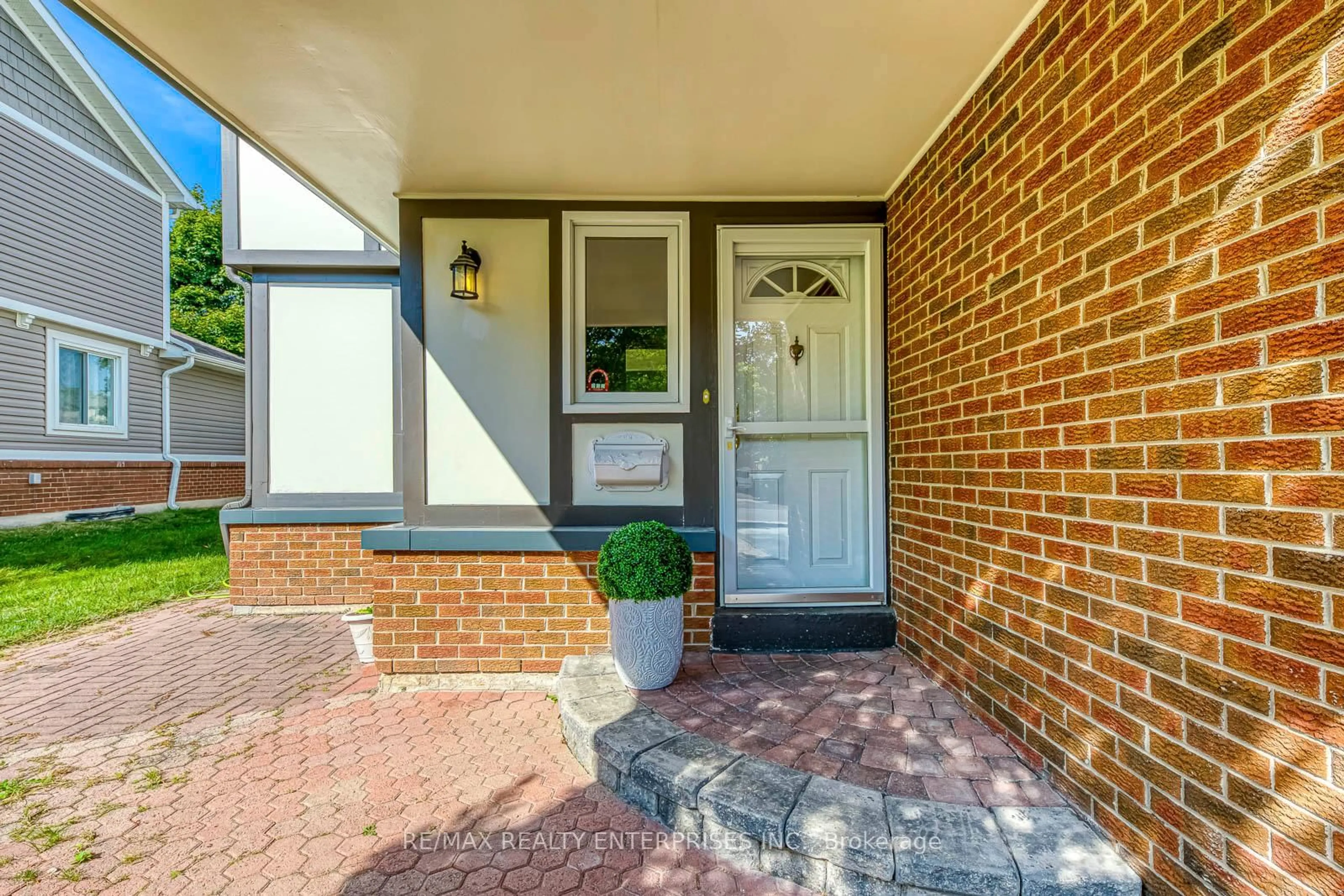 Unknown for 3631 Shadbush Crt, Mississauga Ontario L5L 1X8