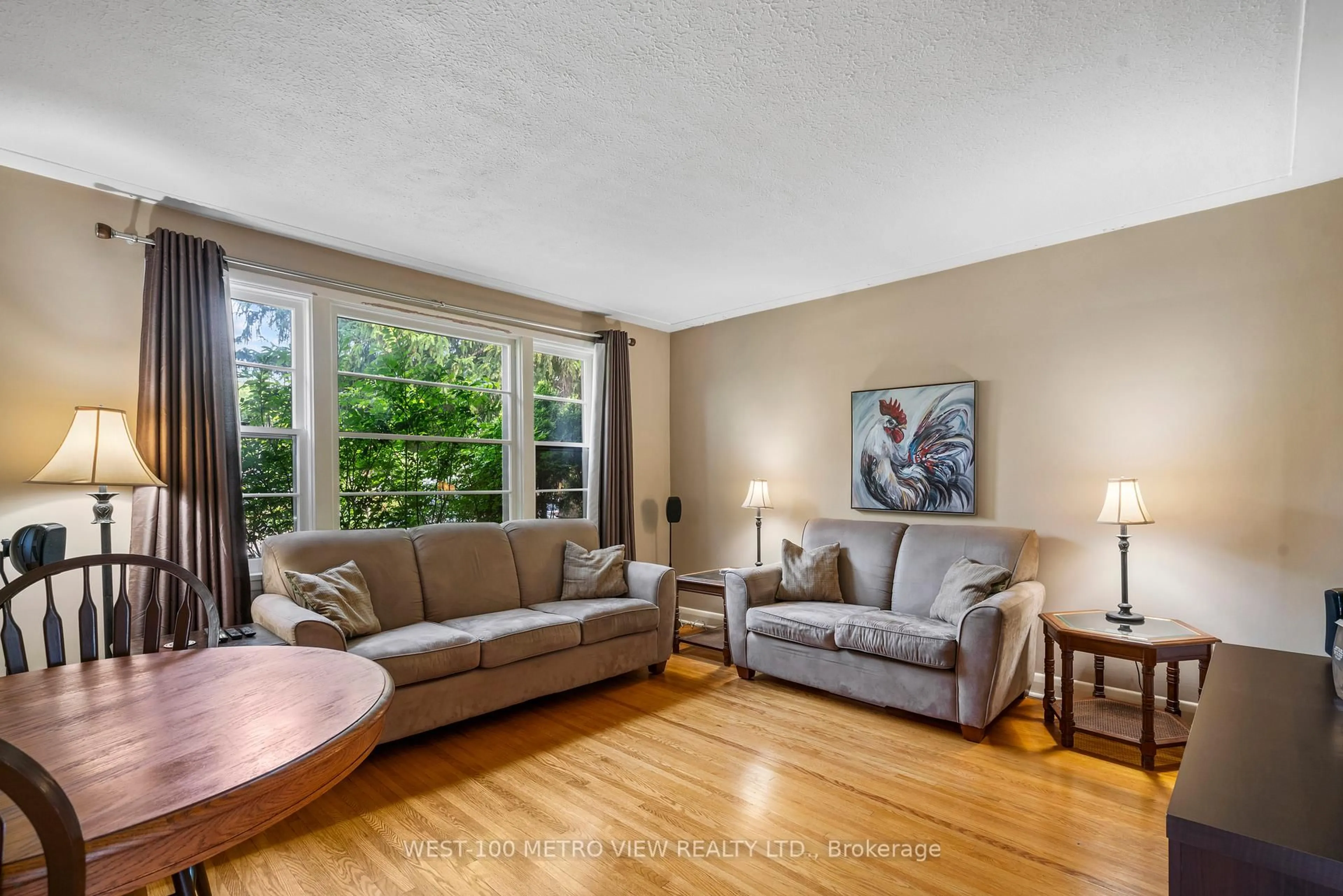Living room with furniture, unknown for 365 George St, Milton Ontario L9T 1T2