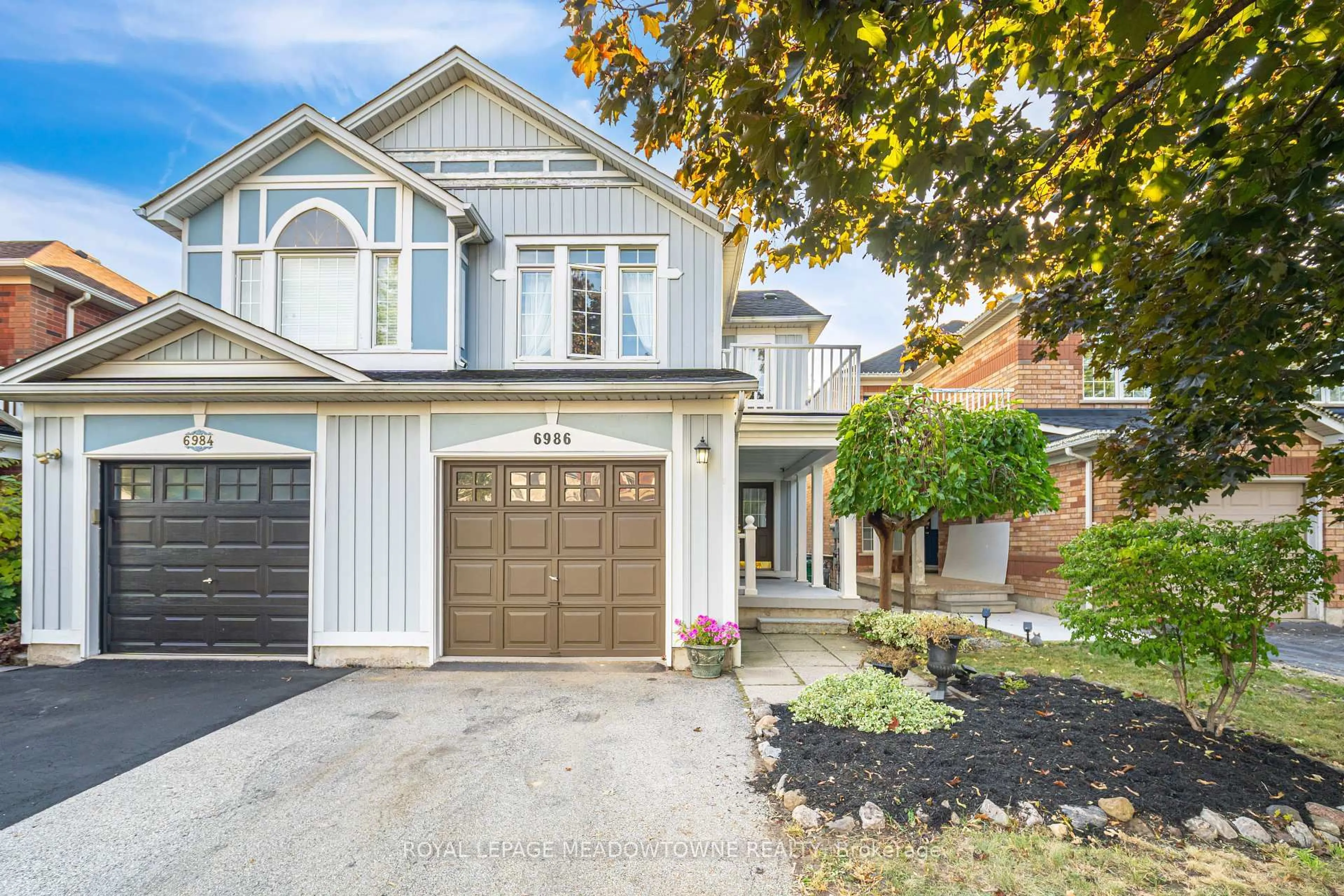Home with brick exterior material, street for 6986 Elliott Parliament St, Mississauga Ontario L5W 1B7