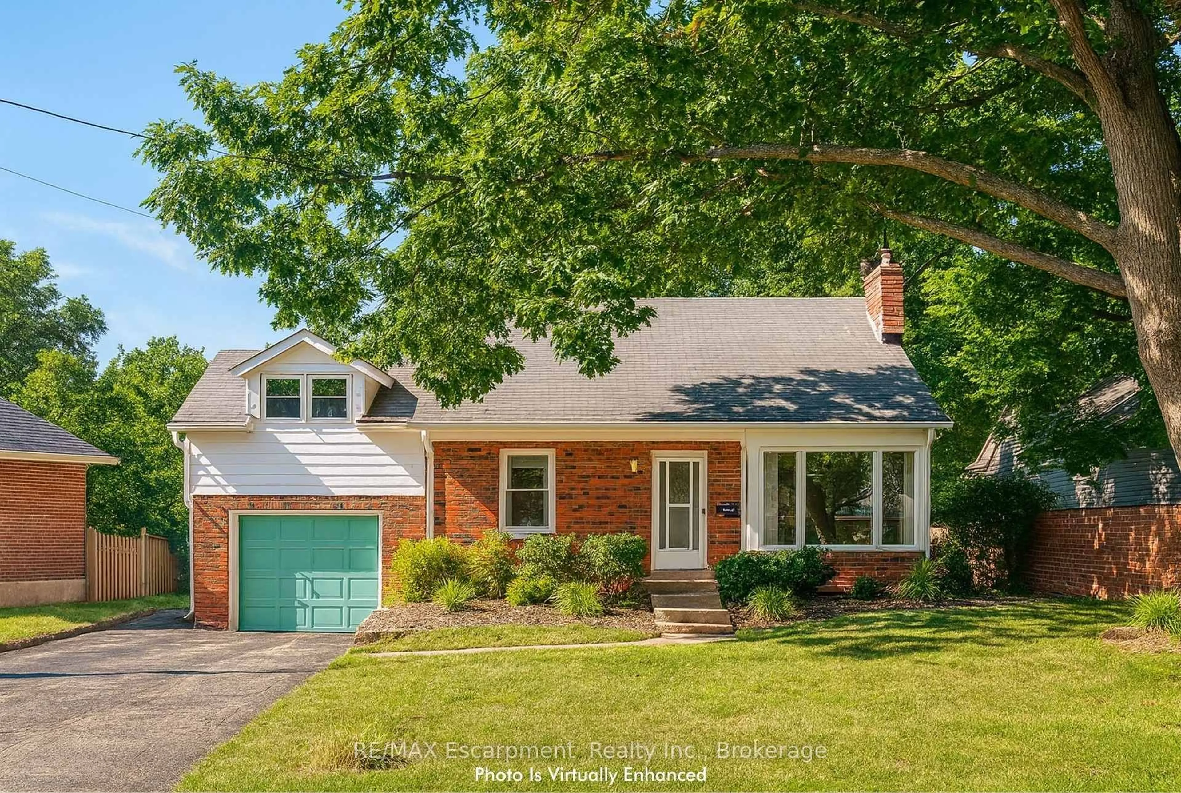 Home with brick exterior material, street for 900 Tanager Ave, Burlington Ontario L7T 2Y2