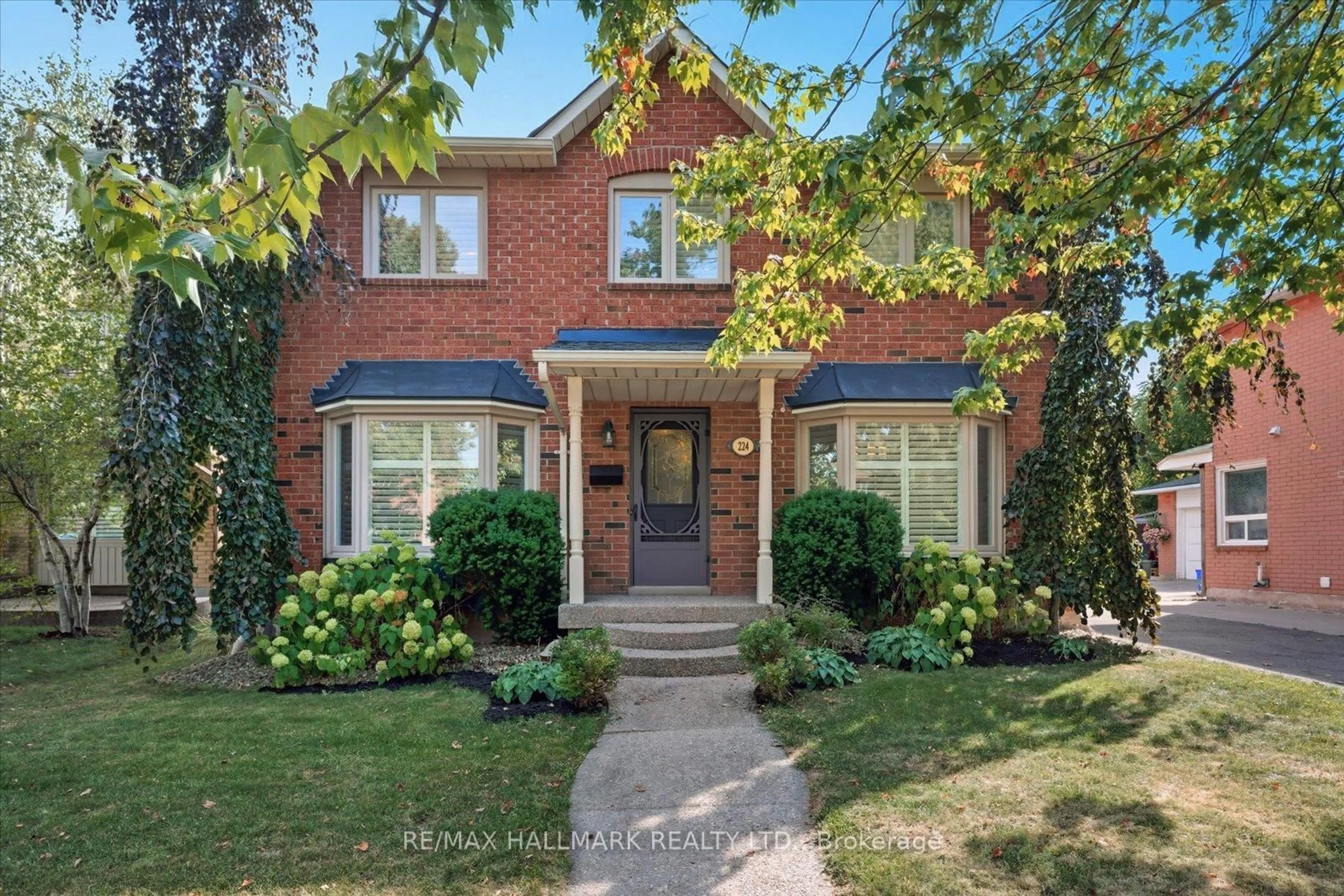 Home with brick exterior material, street for 224 O'Donoghue Ave, Oakville Ontario L6H 3W6