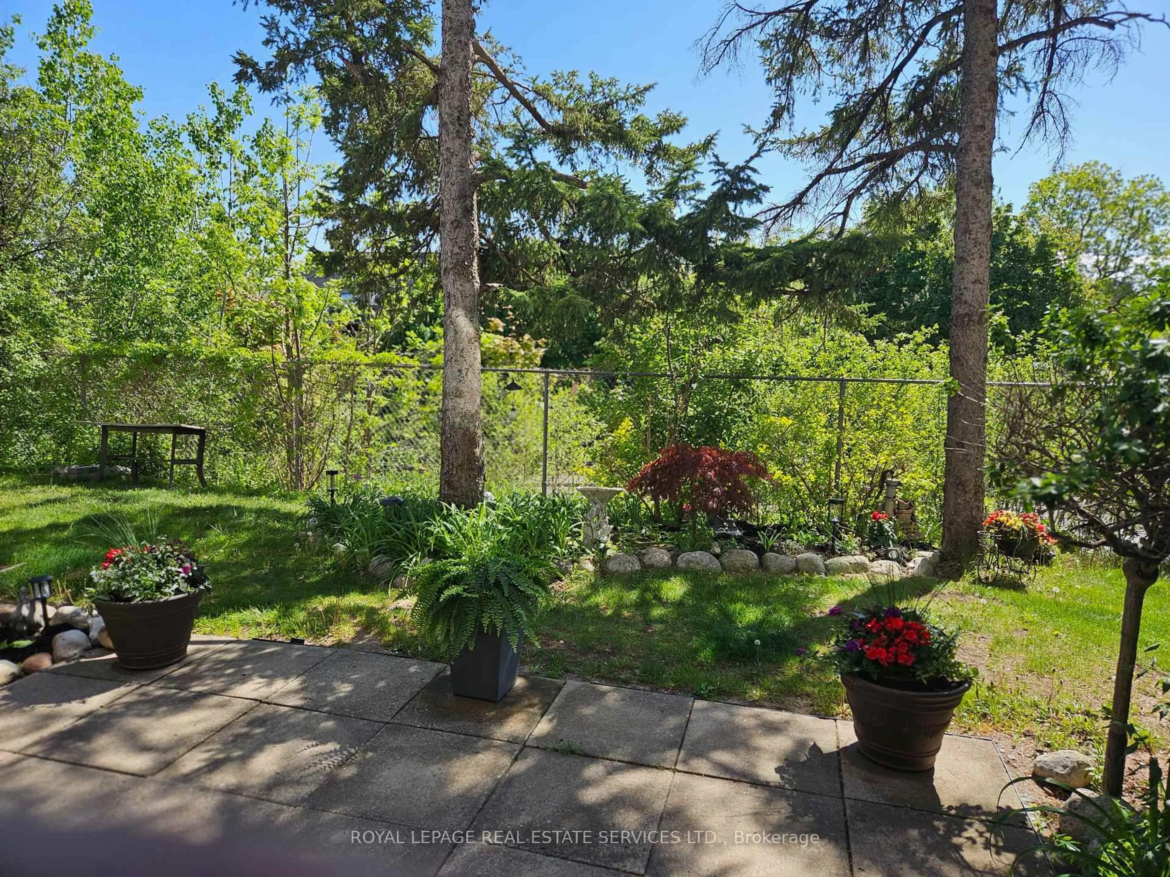 Patio, forest/trees view for 1008 Falgarwood Dr #5, Oakville Ontario L6H 2P5