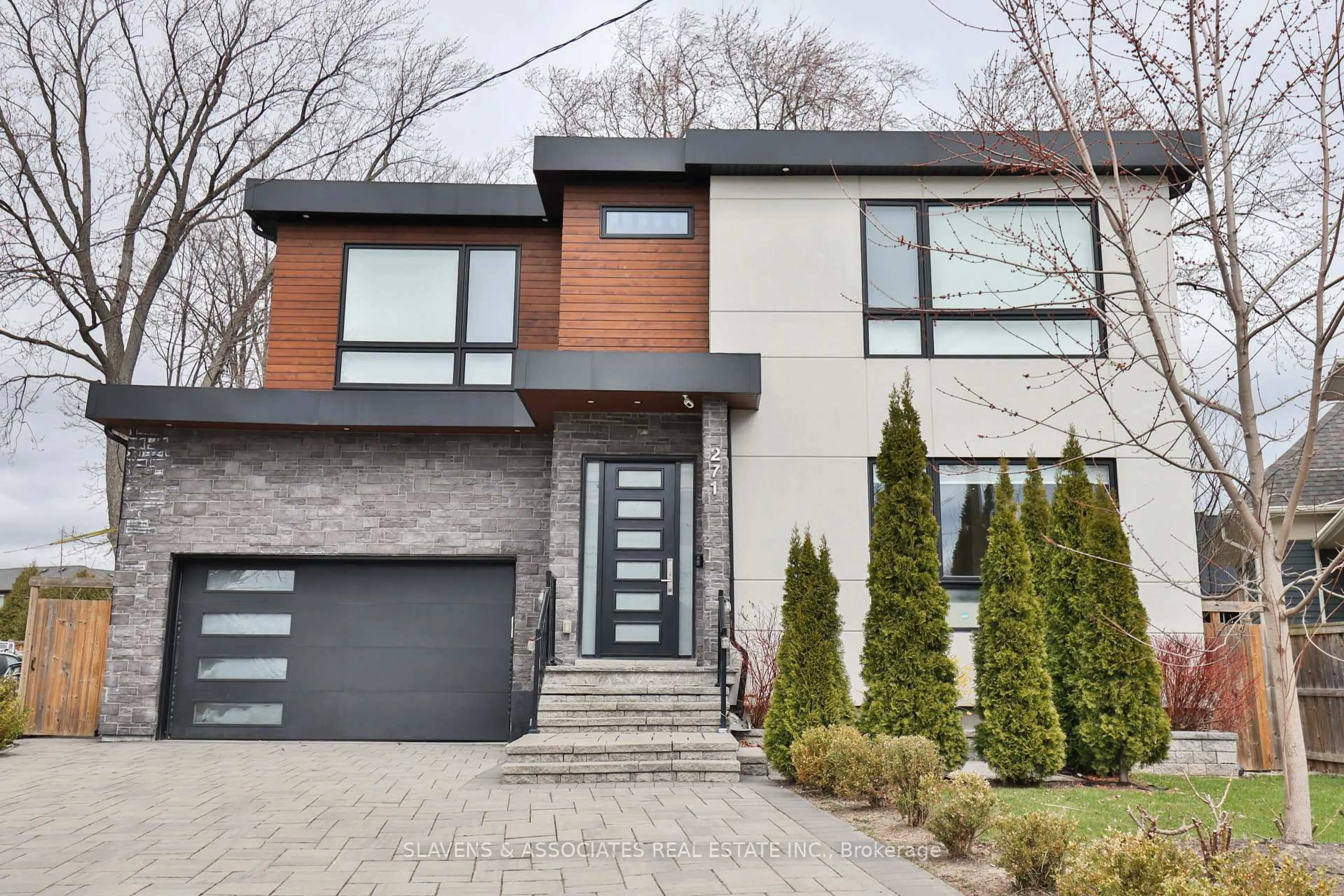 Home with brick exterior material, street for 271 Jennings Cres, Oakville Ontario L6L 1W3