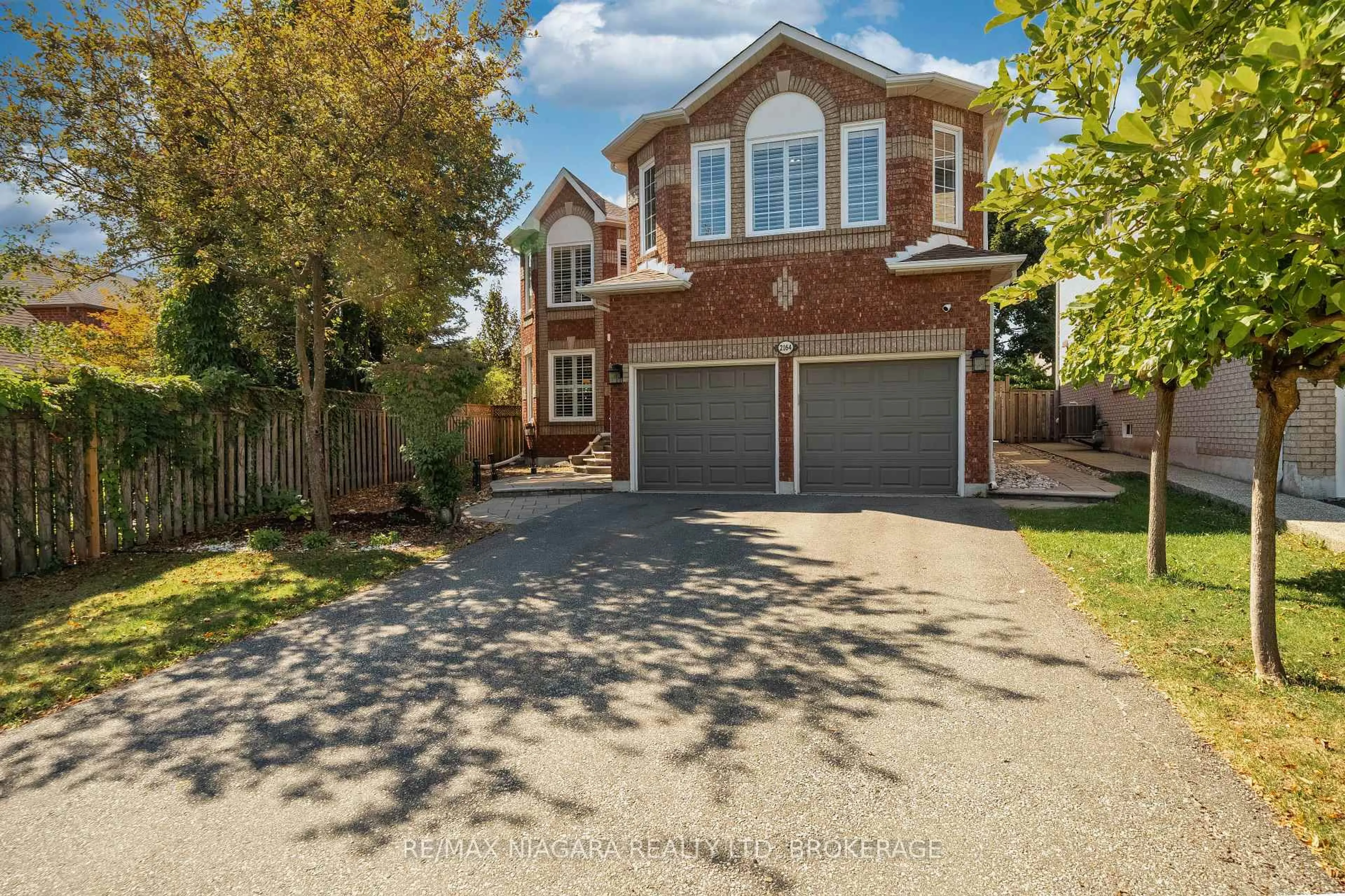 Home with brick exterior material, street for 2164 Havenbrook Rd, Oakville Ontario L6H 6B3