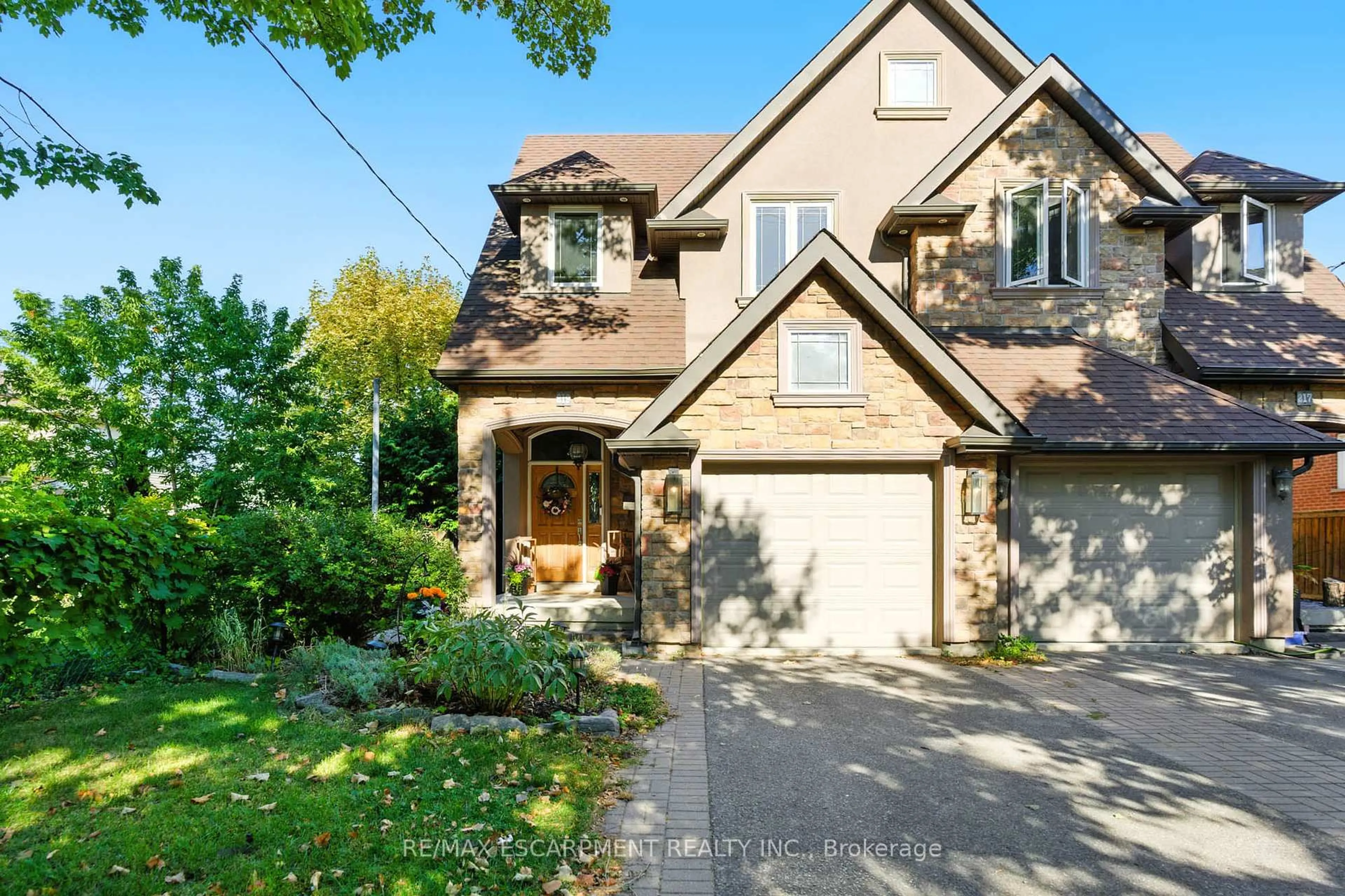 Home with brick exterior material, street for 219 Delta St, Toronto Ontario M8W 4E7