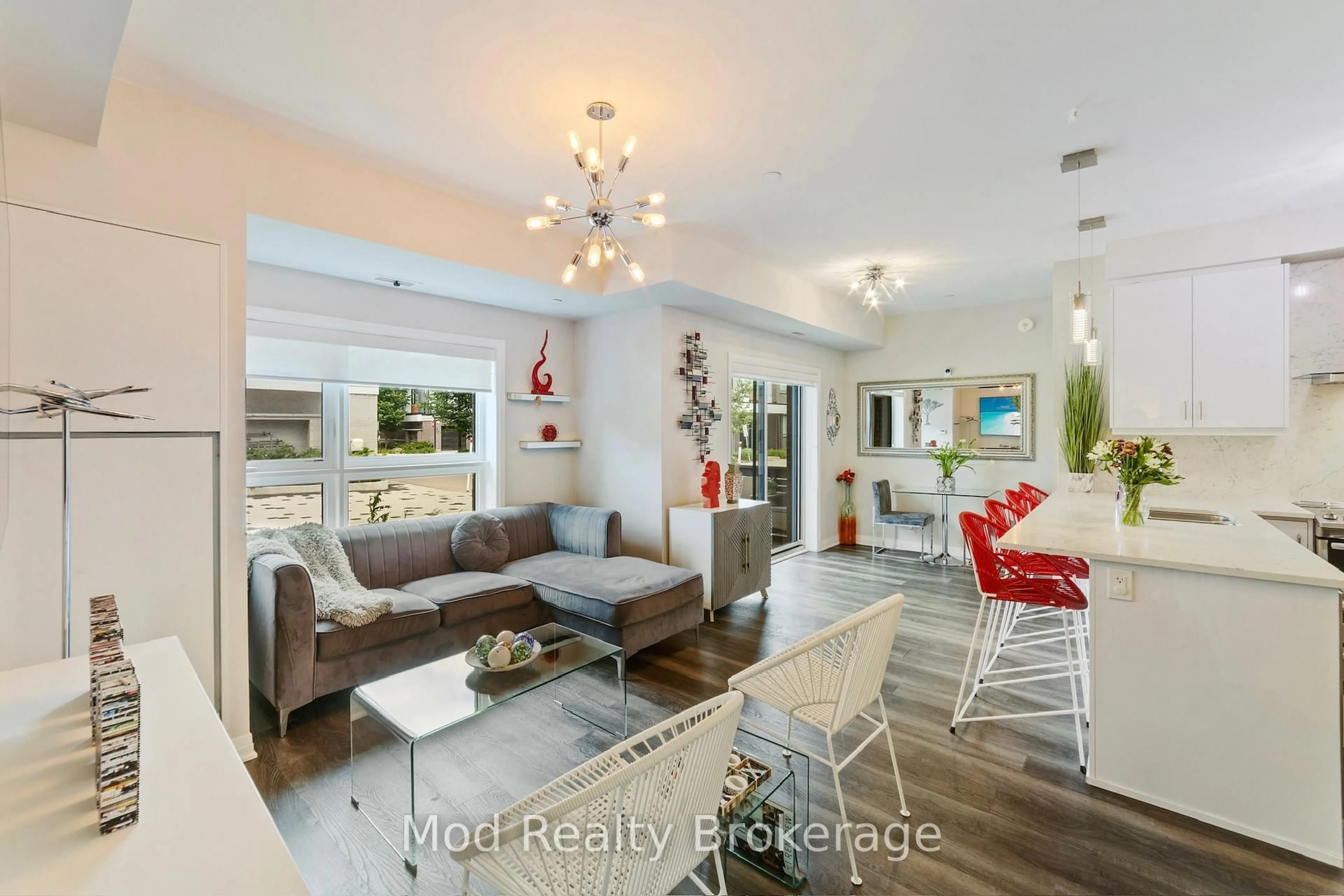 Living room with furniture, unknown for 128 Grovewood Common #129, Oakville Ontario L6H 0X3