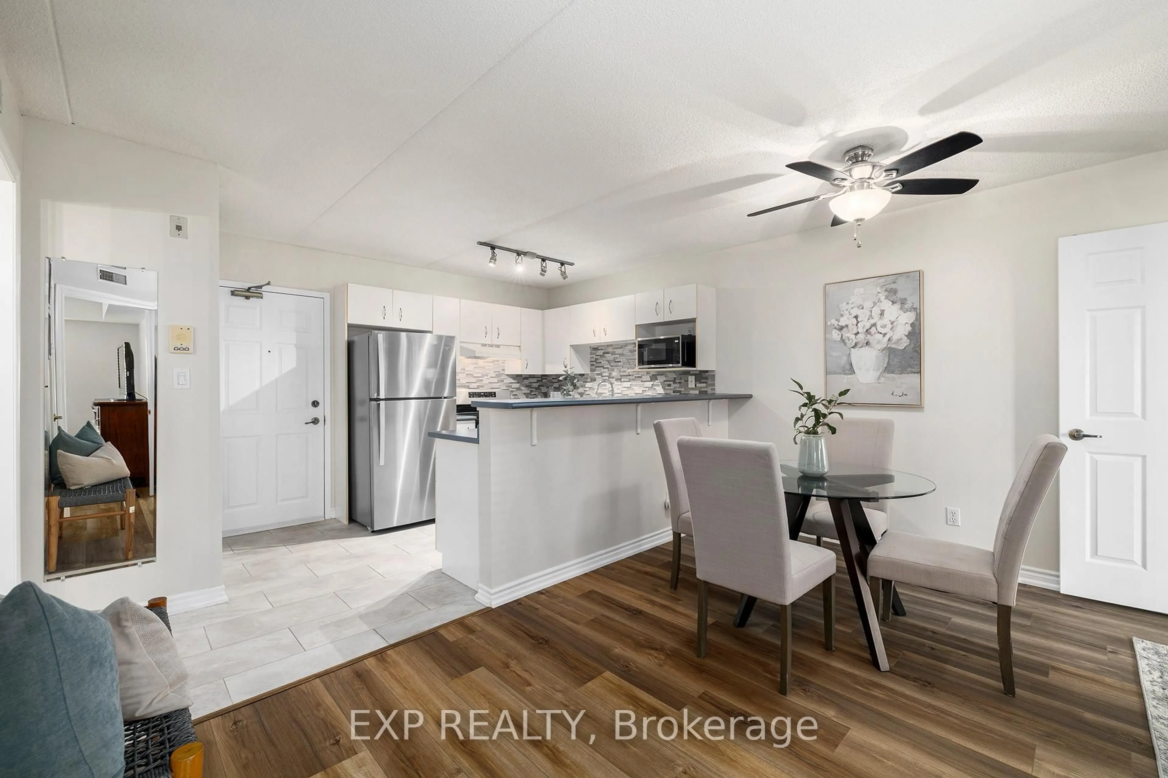 Open concept kitchen, unknown for 1441 Walker's Line #209, Burlington Ontario L7M 4P2