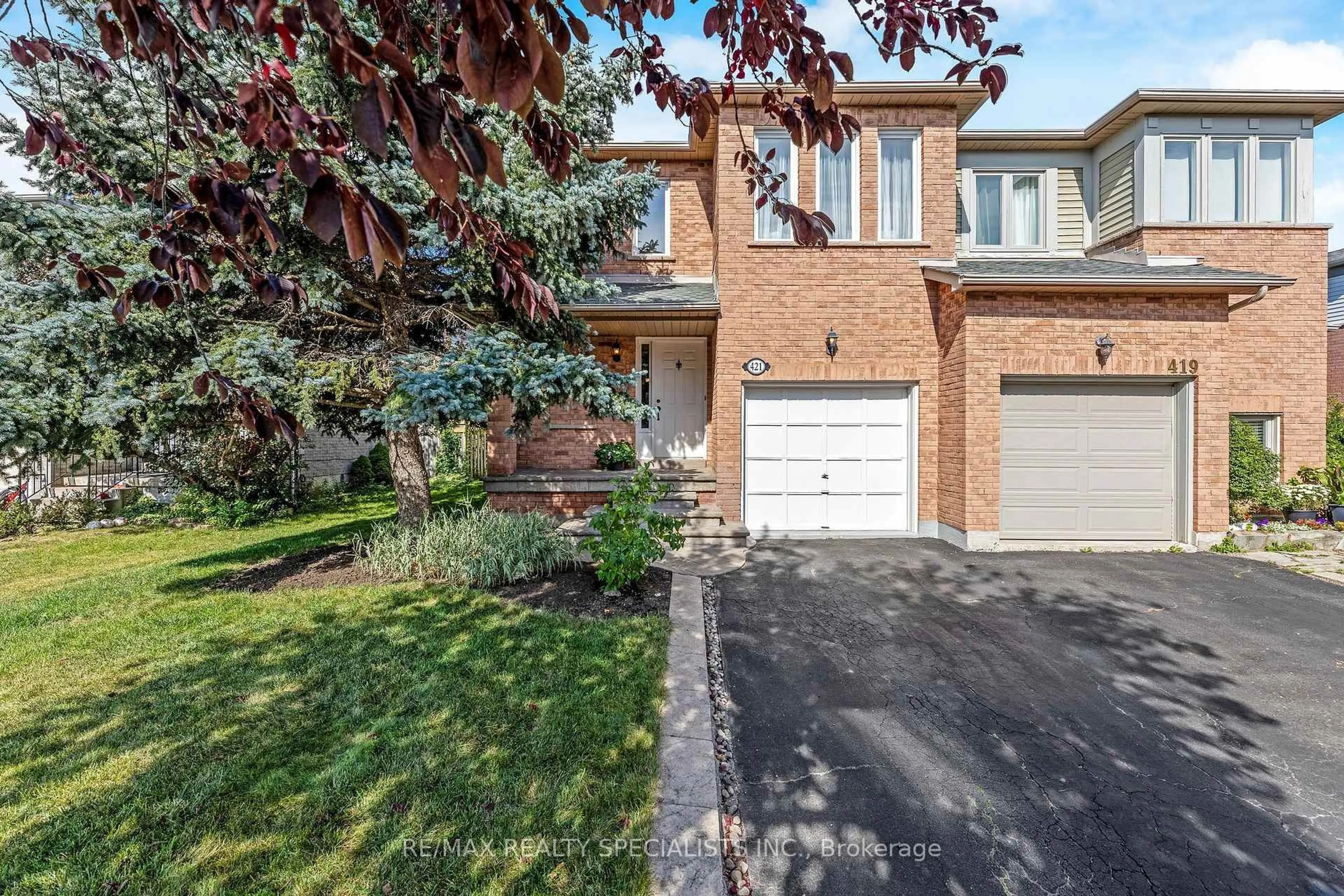 Home with brick exterior material, street for 421 Levanna Lane, Oakville Ontario L6H 6B8