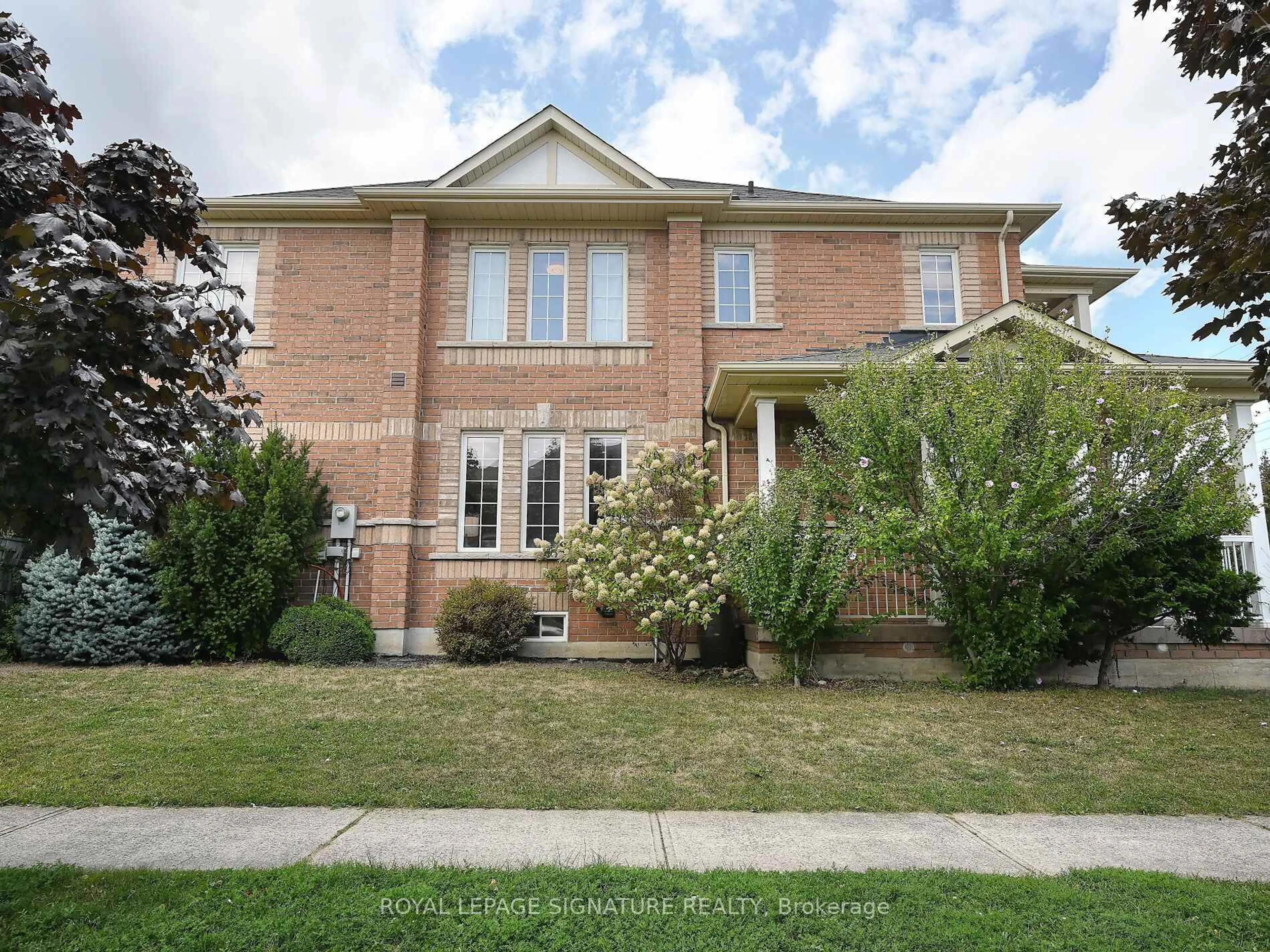 Home with brick exterior material, street for 5523 Fudge Terr, Mississauga Ontario L5M 0N3