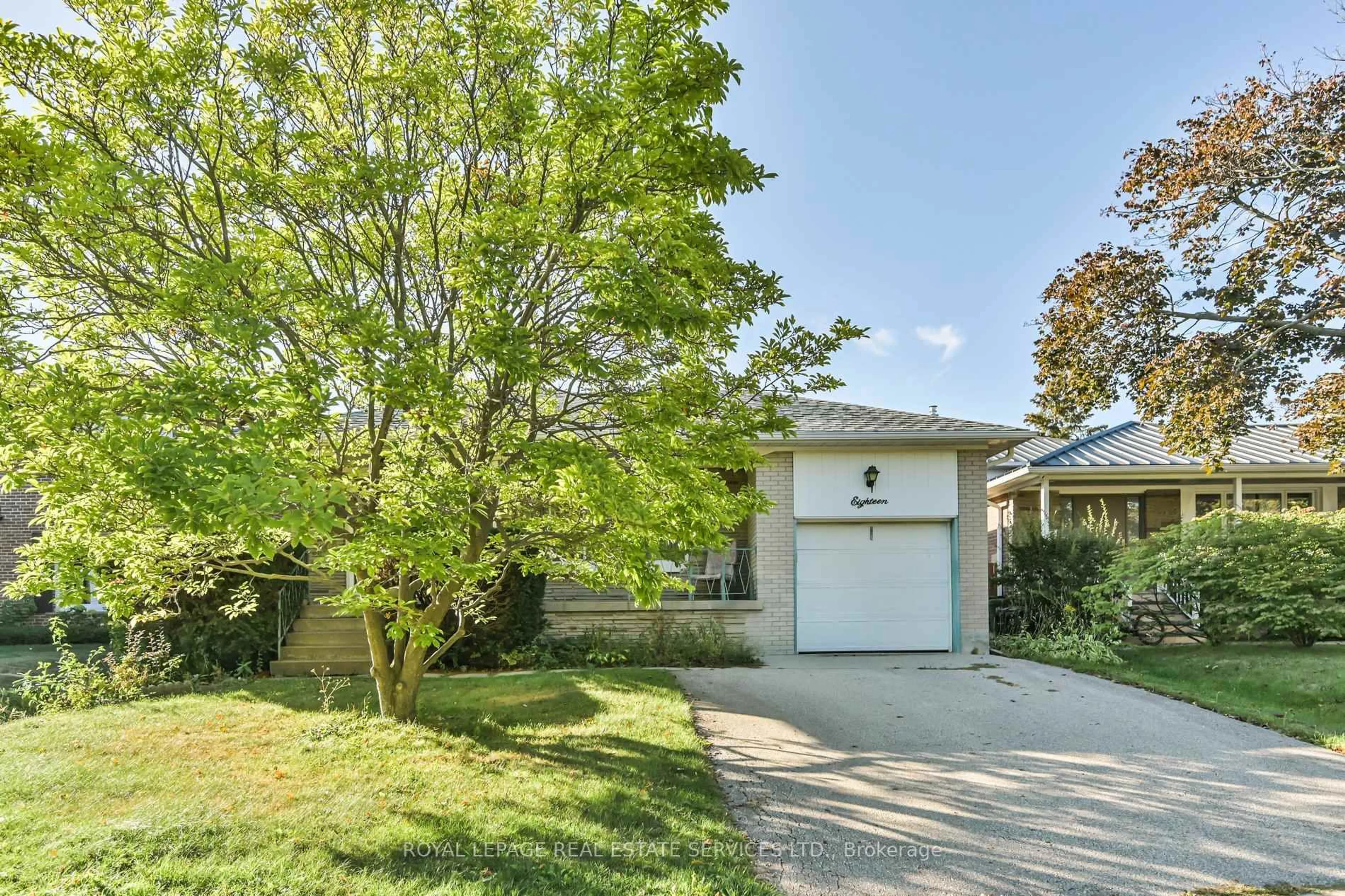 A pic from outside/outdoor area/front of a property/back of a property/a pic from drone, street for 18 Torrington Dr, Toronto Ontario M9C 3V5