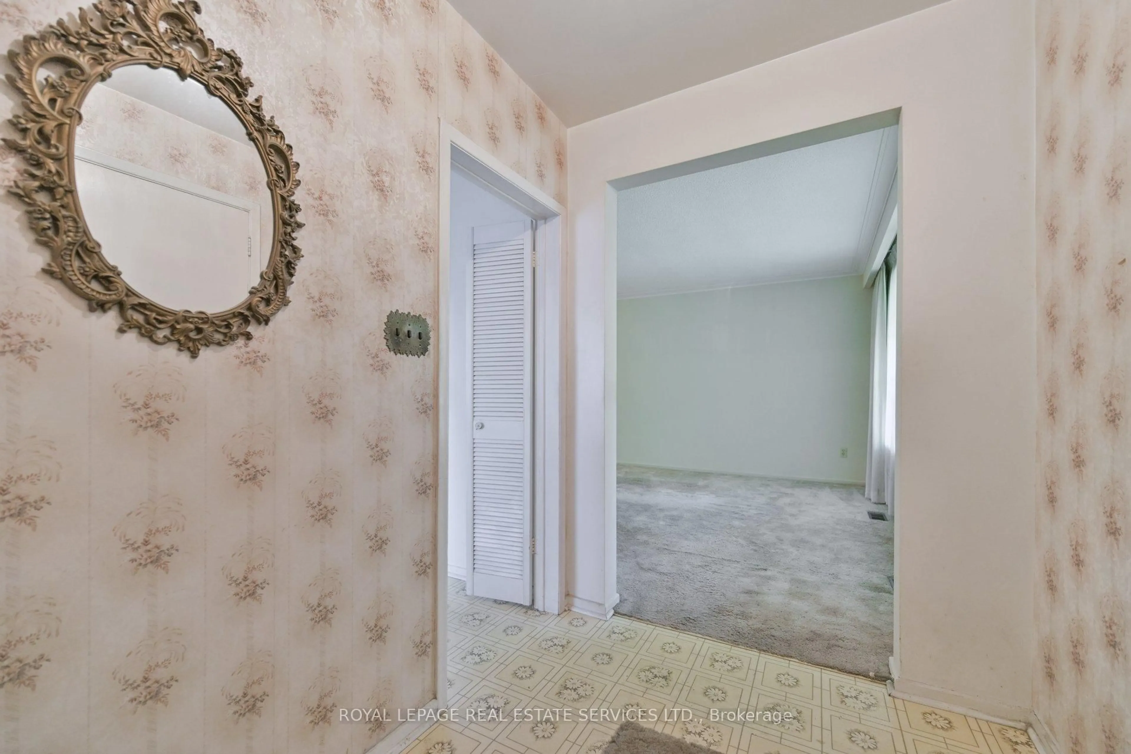 A pic of a room for 18 Torrington Dr, Toronto Ontario M9C 3V5