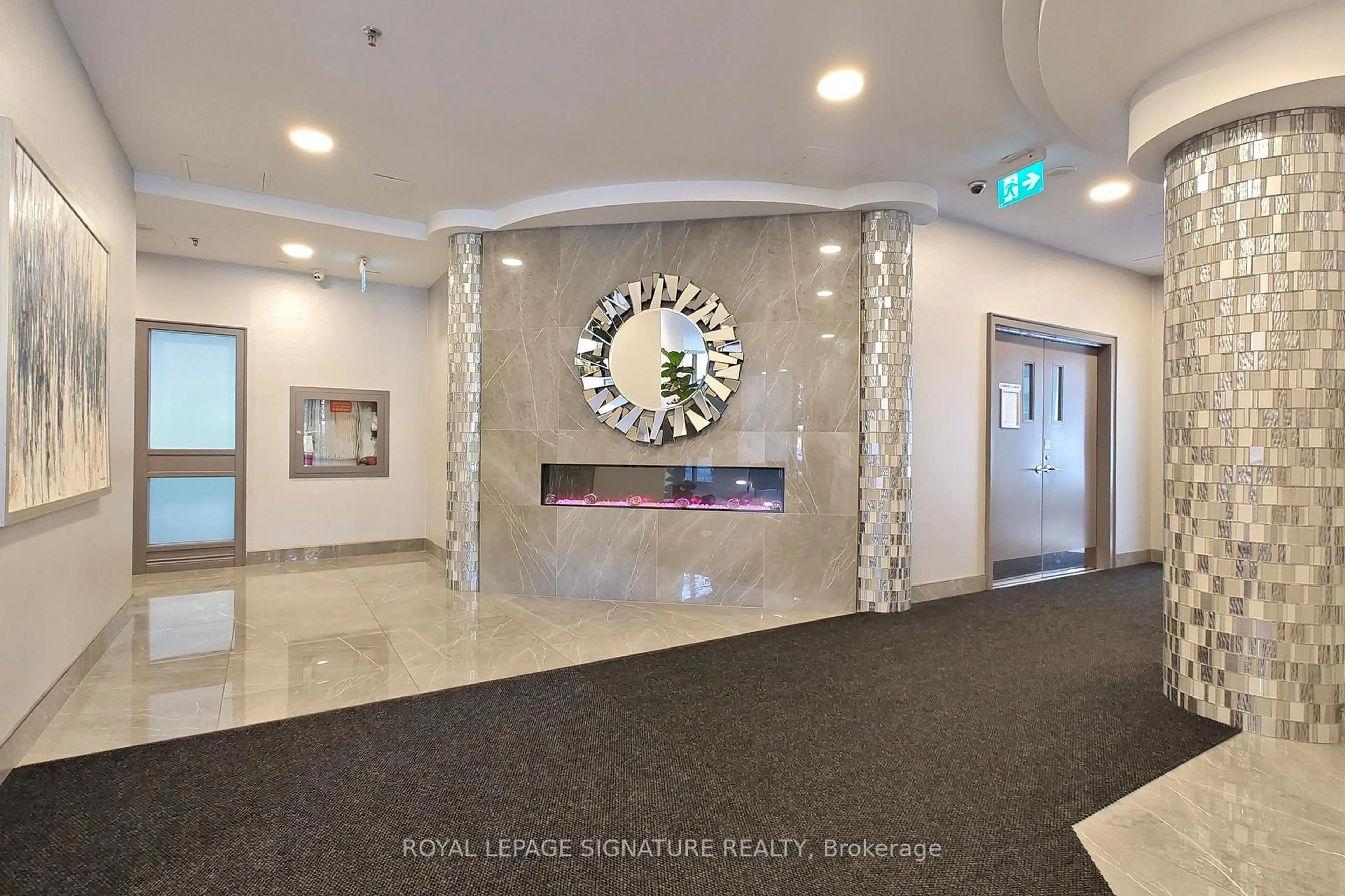 Lobby for 200 Burnhamthorpe Rd #804, Mississauga Ontario L5A 4L4