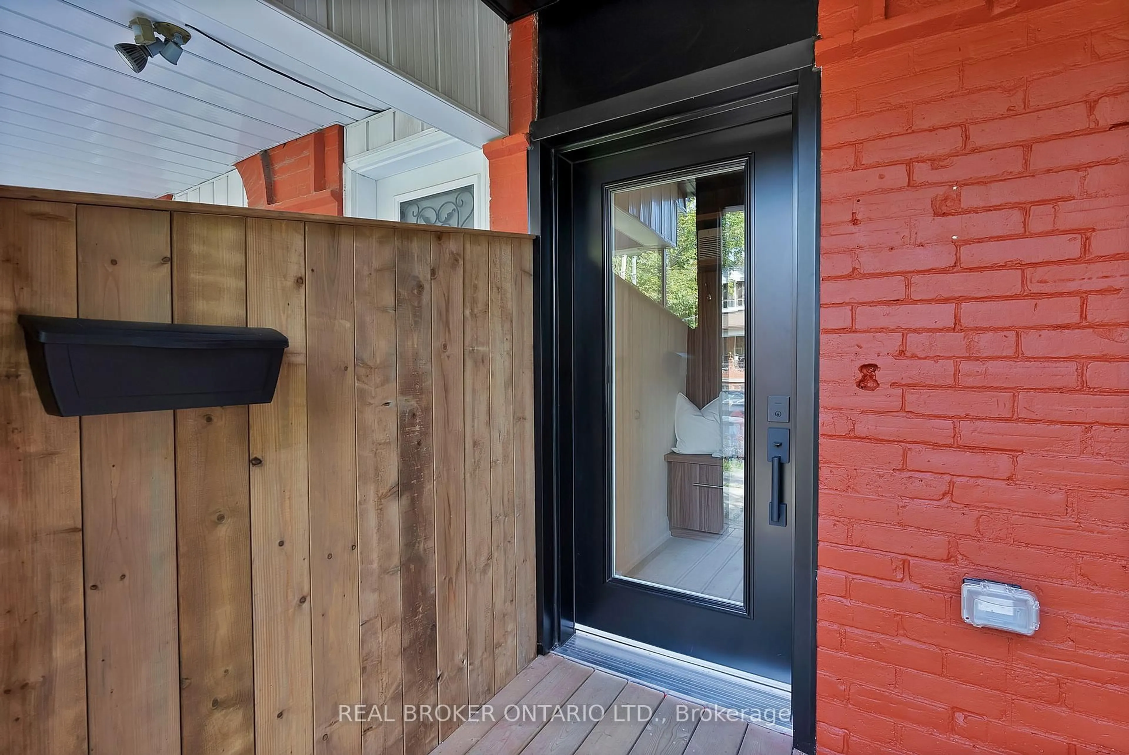 Indoor entryway for 415 Concord Ave, Toronto Ontario M6H 2P9