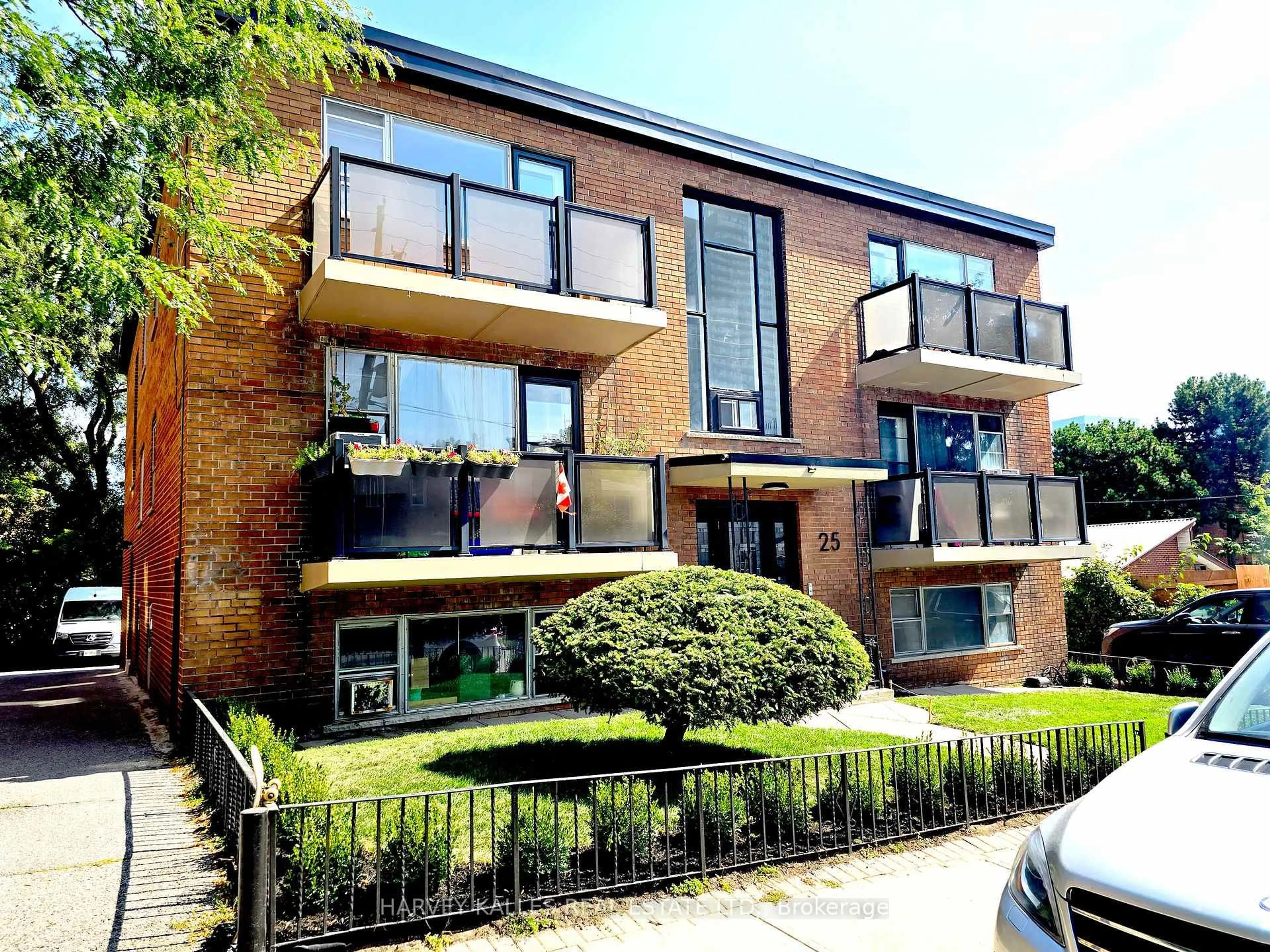 Home with brick exterior material, building for 25 Windermere Ave, Toronto Ontario M6S 3J3