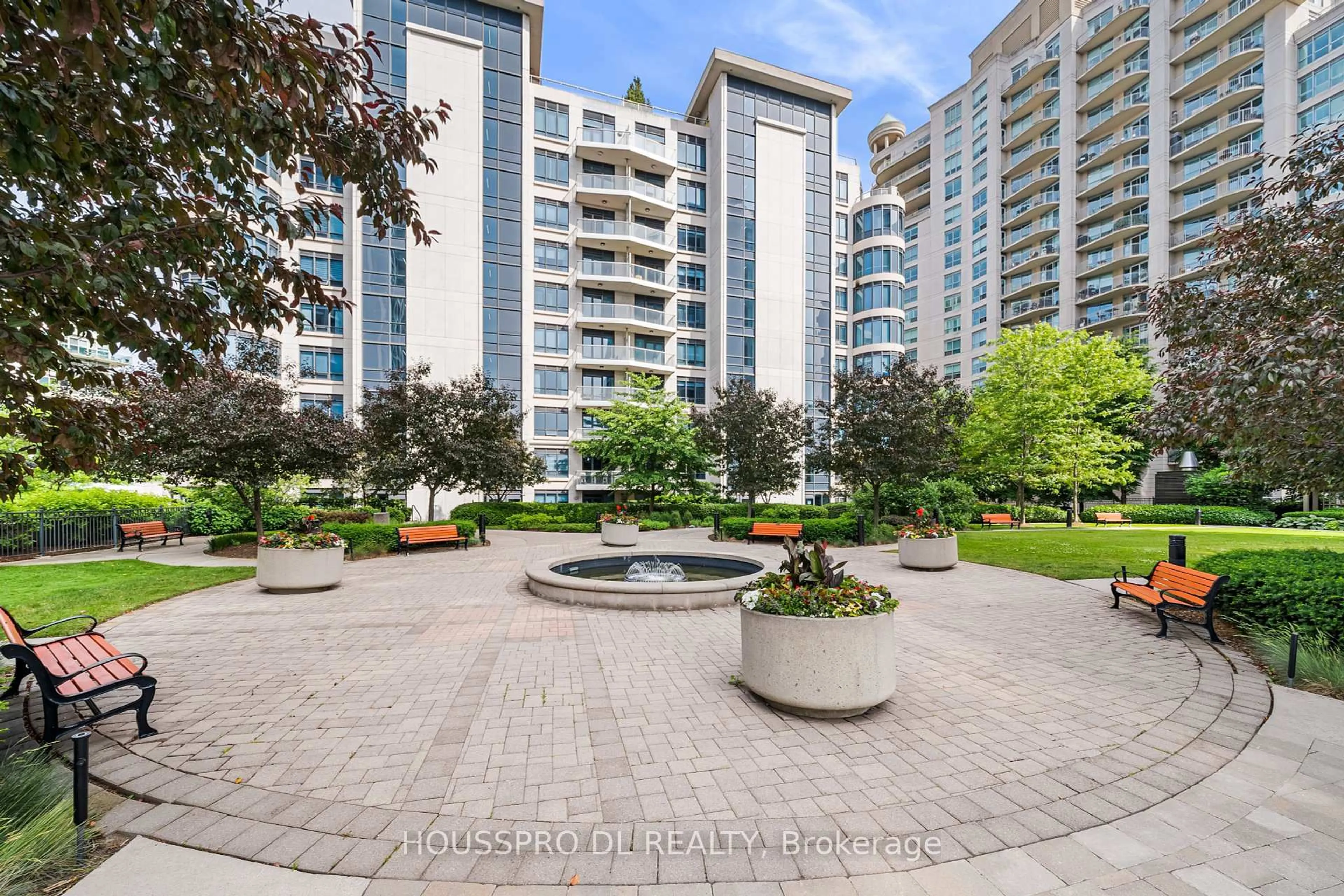 Patio, unknown for 2095 Lake Shore Blvd #220, Toronto Ontario M8V 4G4