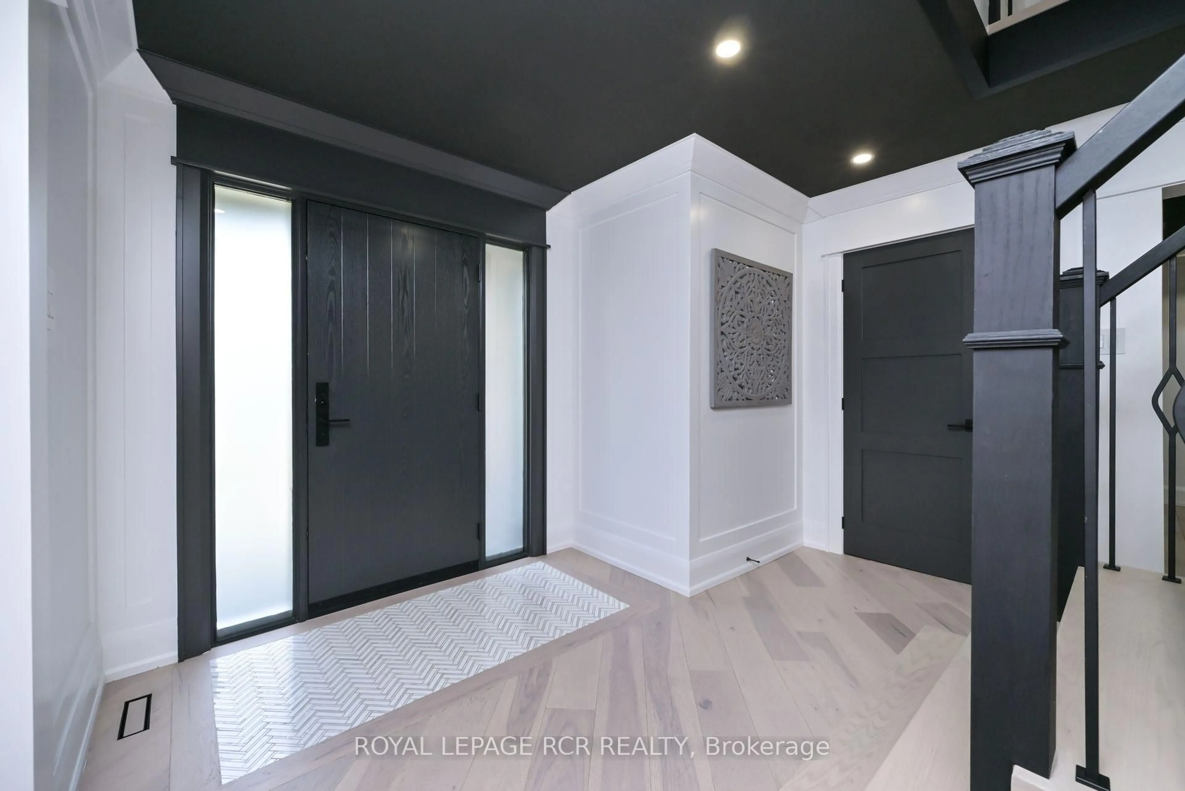 Indoor foyer for 26 Christie Dr, Brampton Ontario L6Z 3J4