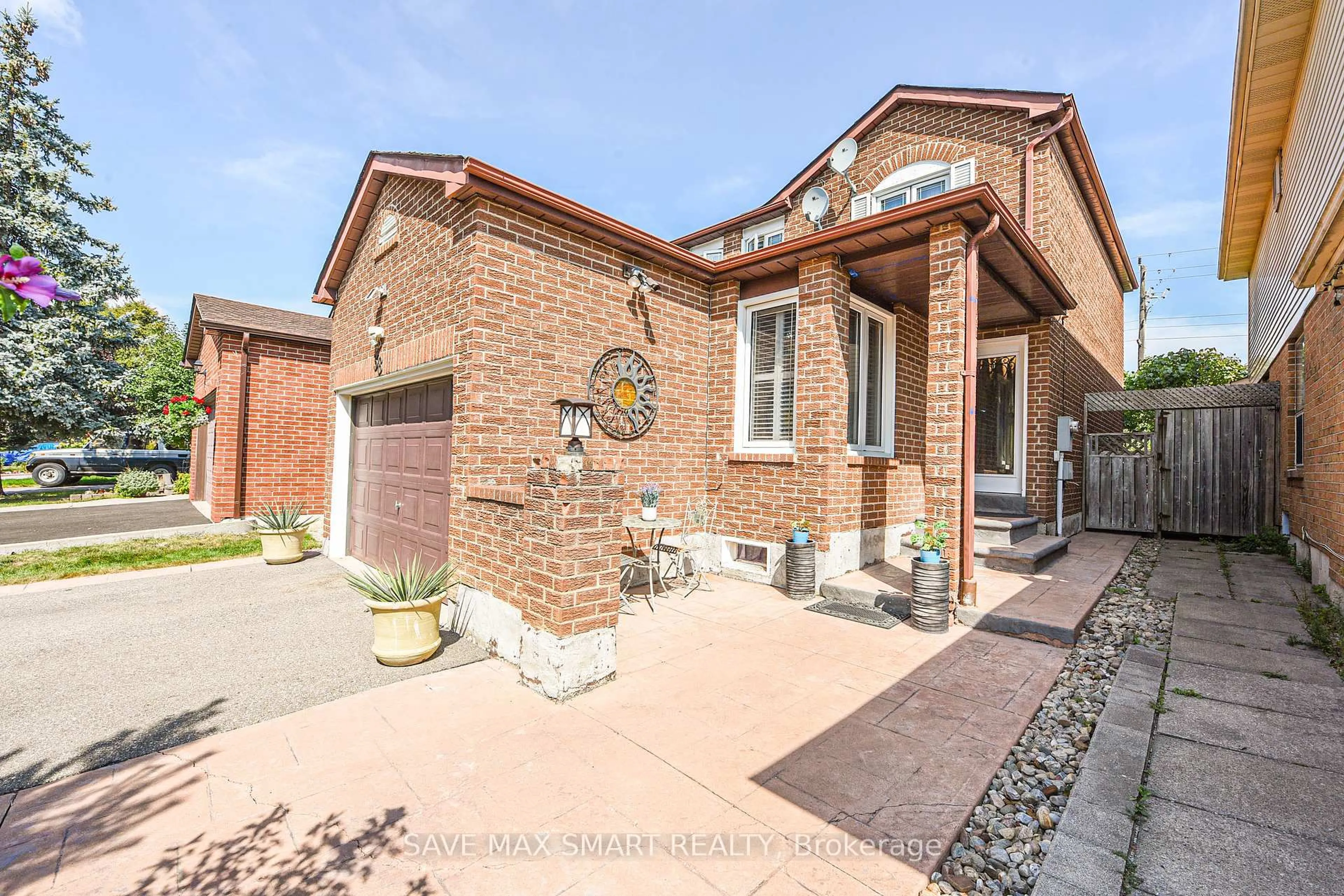 Home with brick exterior material, street for 38 Bridekirk Pl, Brampton Ontario L6Y 2V8